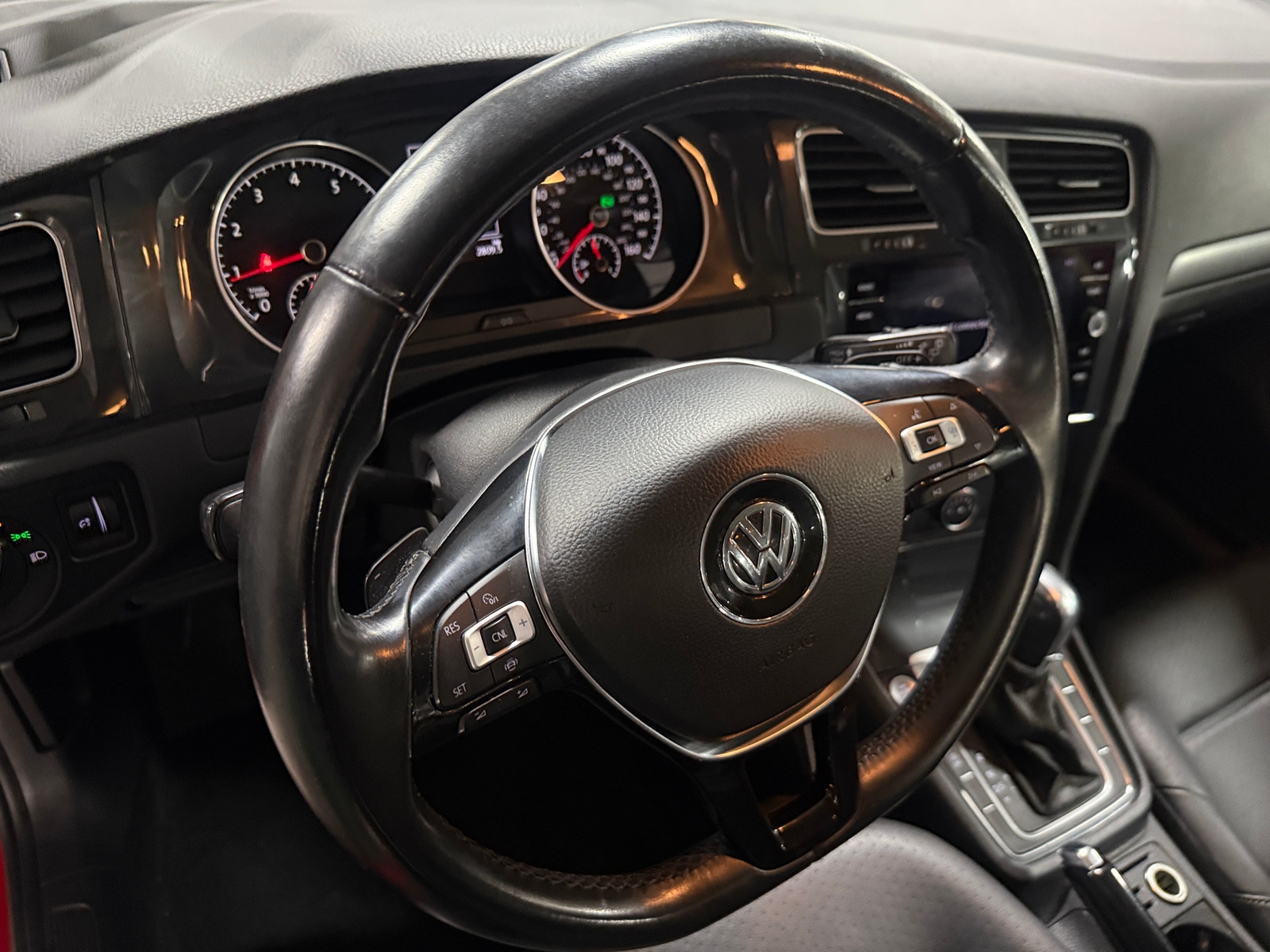 Thumbnail: 2019 Volkswagen Golf - 5