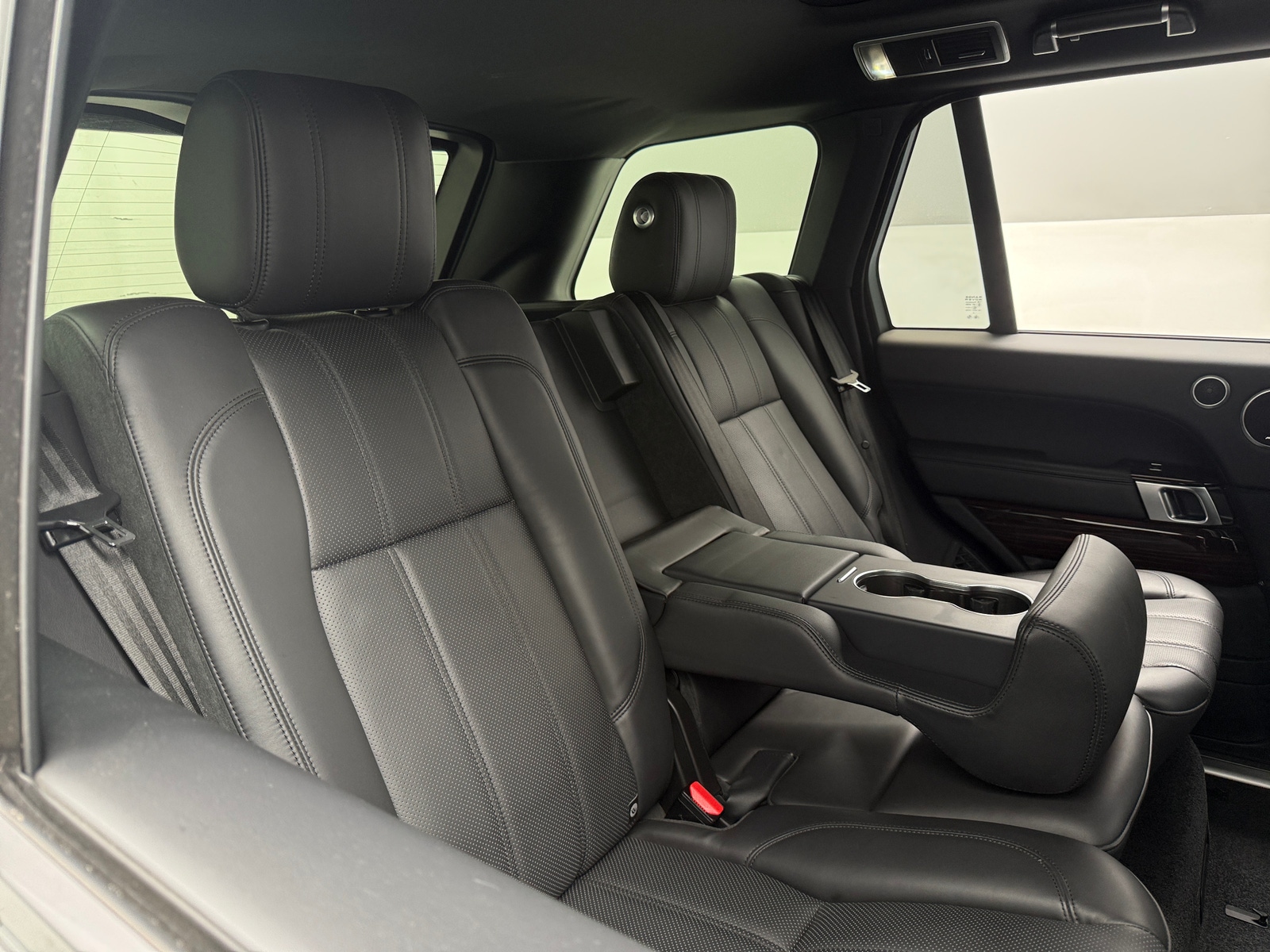 Thumbnail: 2015 Land Rover Range Rover - 6