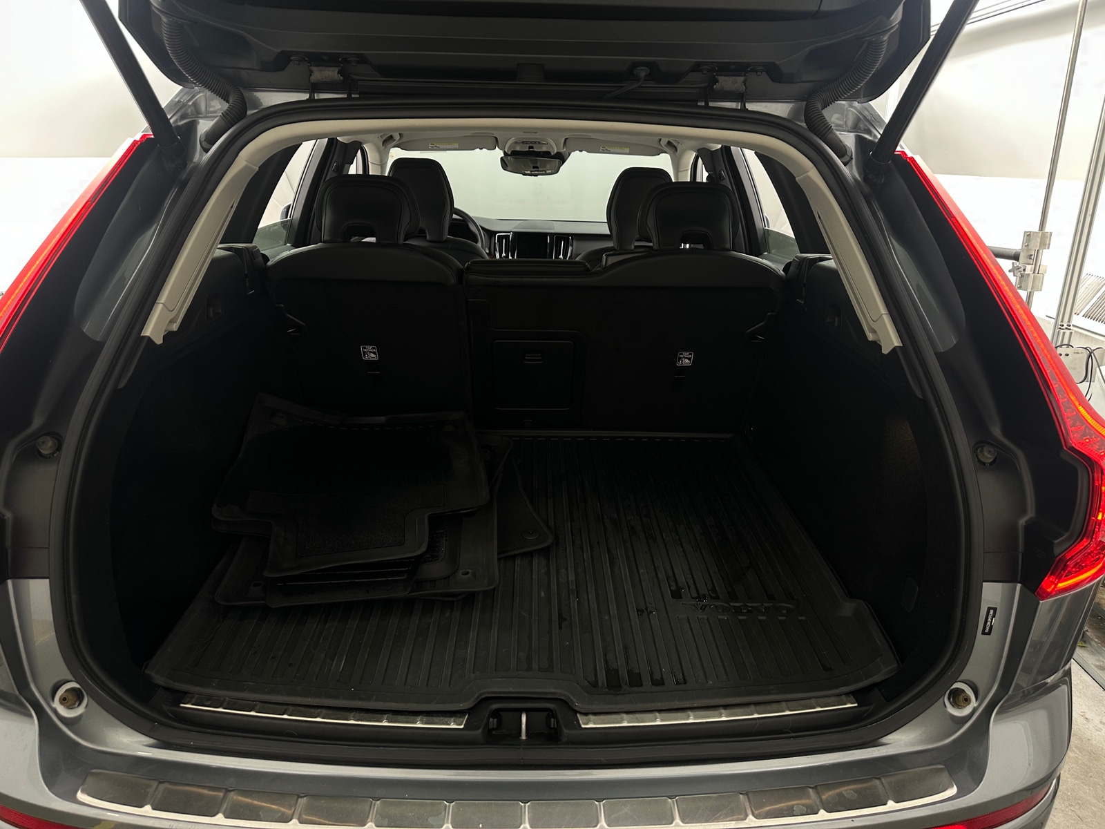Thumbnail: 2021 Volvo XC60 - 6