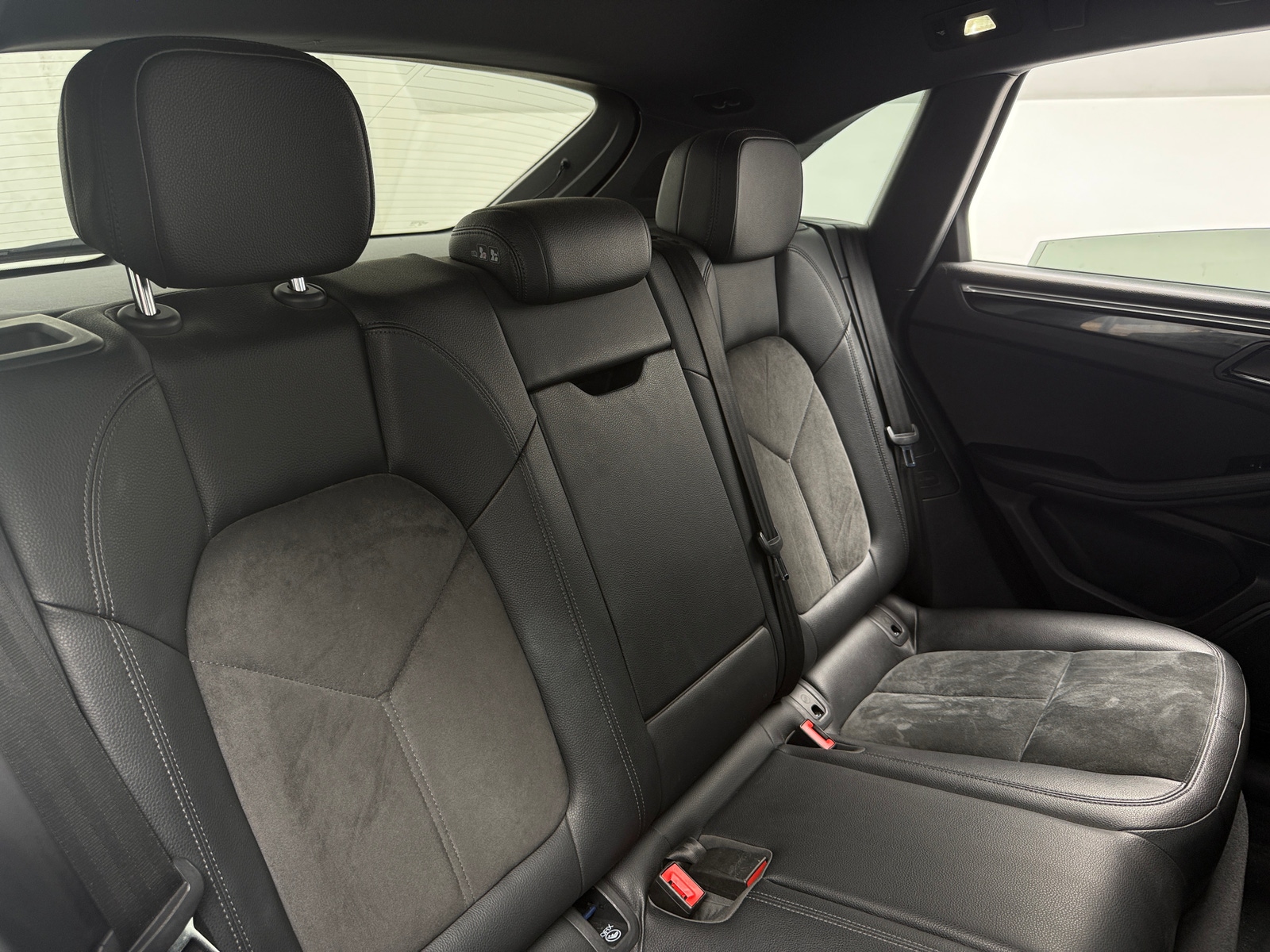 Thumbnail: 2018 Porsche Macan - 6