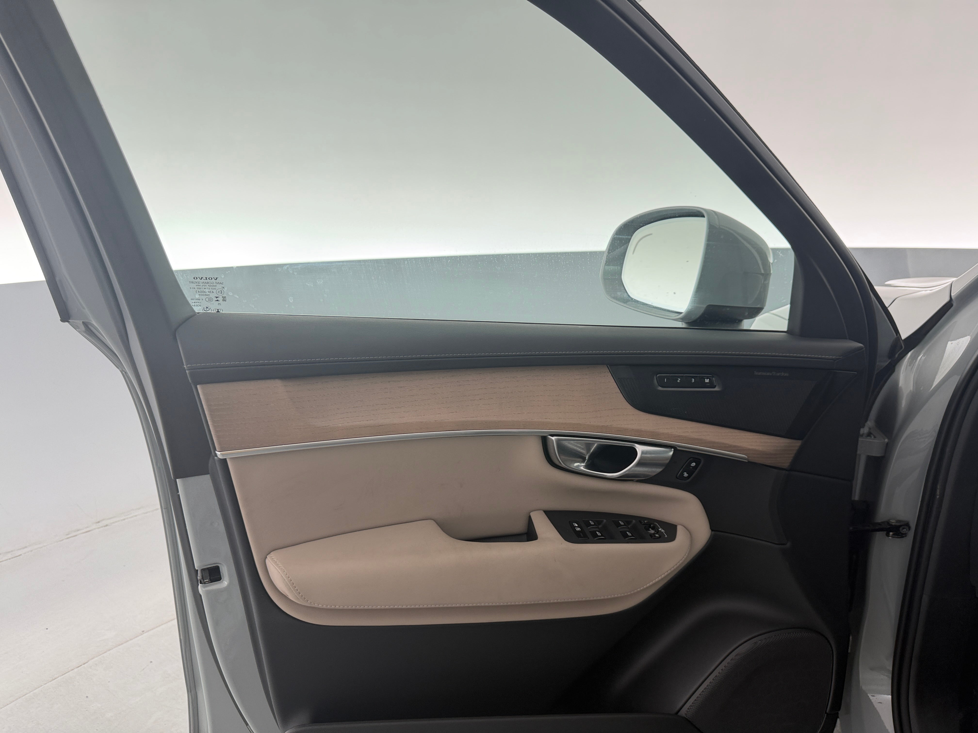 2026 Volvo XC90 Plus