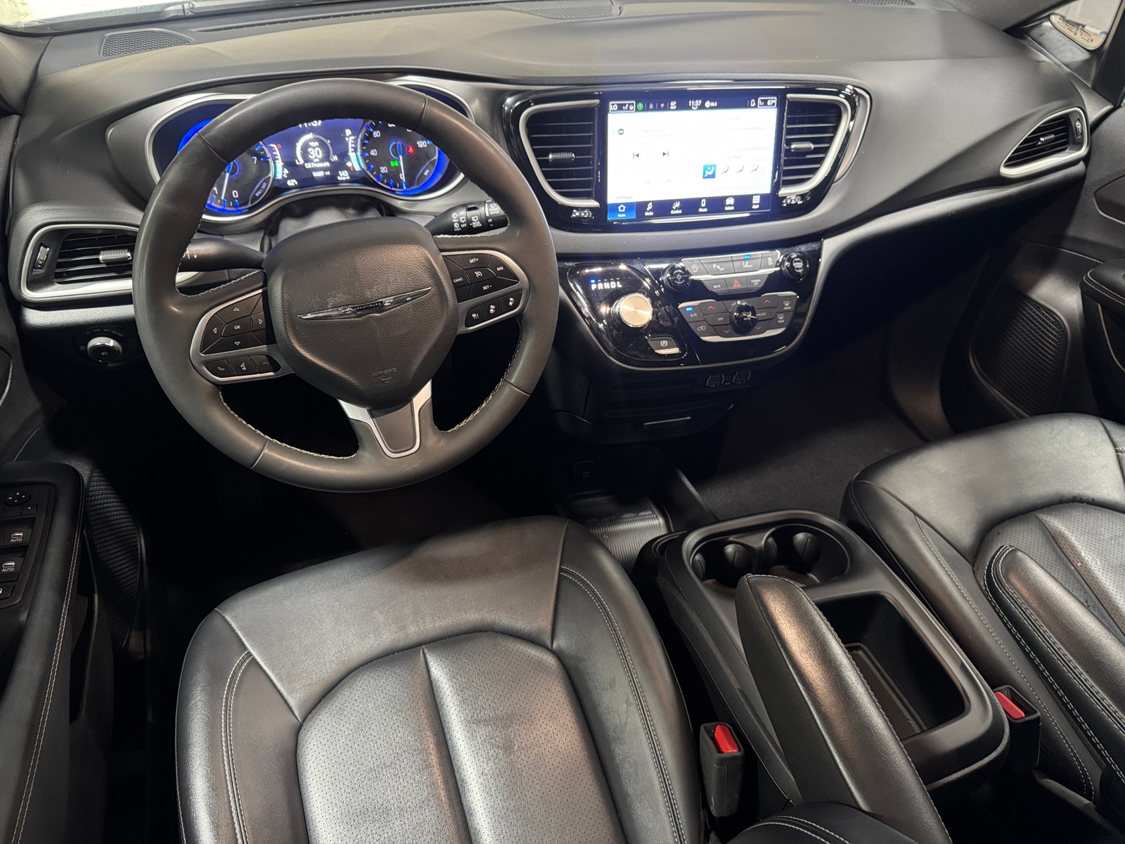 Thumbnail: 2025 Chrysler Pacifica - 2