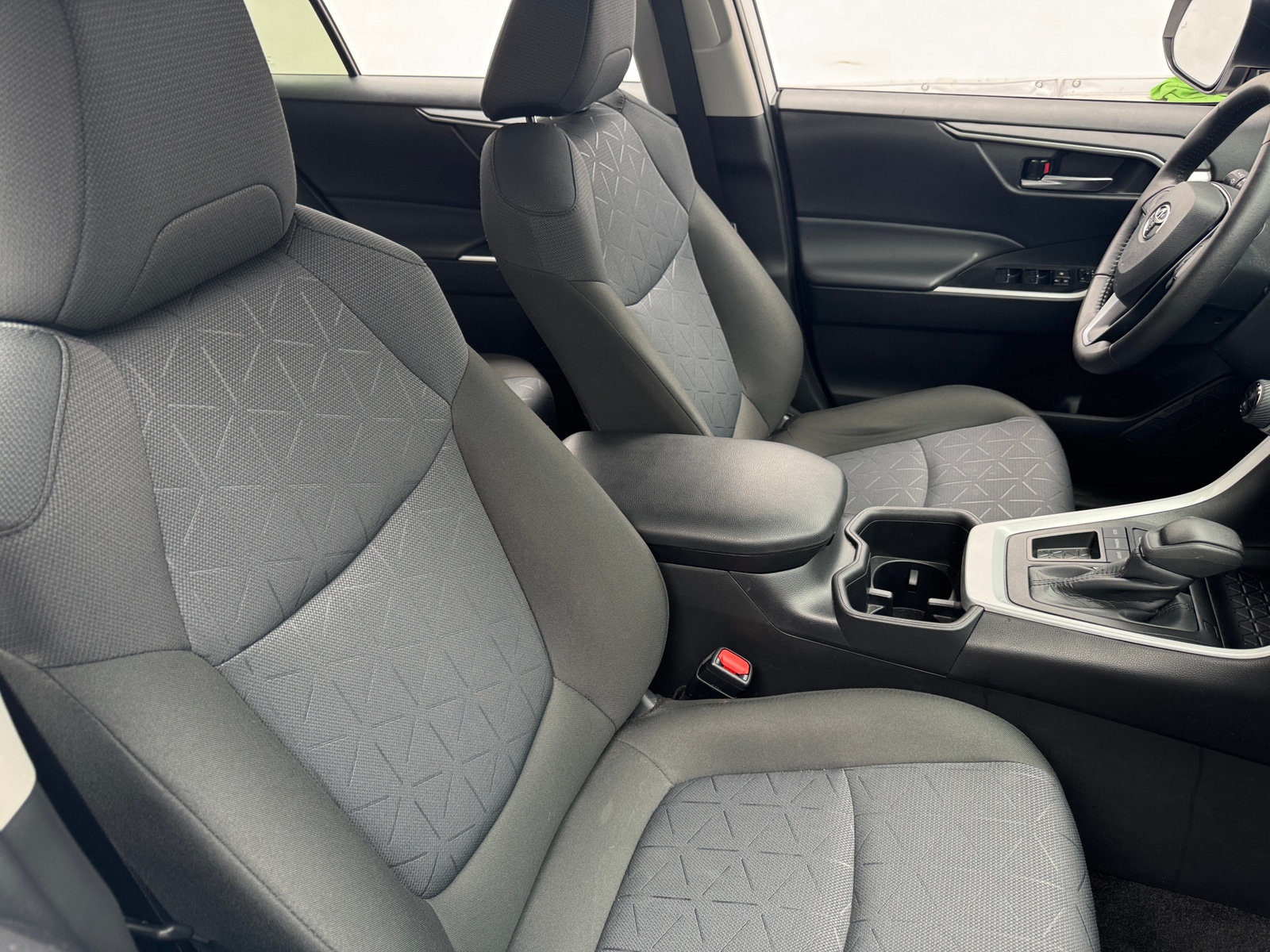 Thumbnail: 2025 Toyota RAV4 - 2