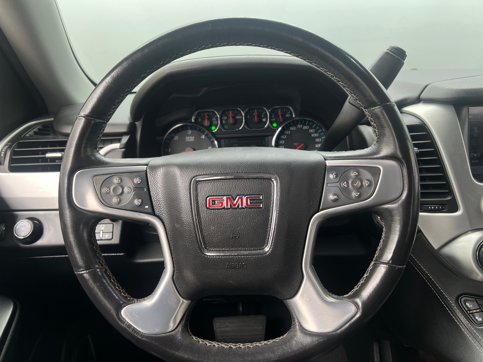 Thumbnail: 2020 GMC Yukon XL - 4