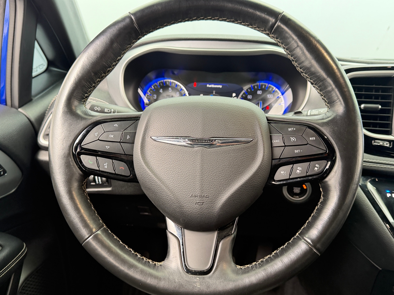 Thumbnail: 2021 Chrysler Pacifica - 4