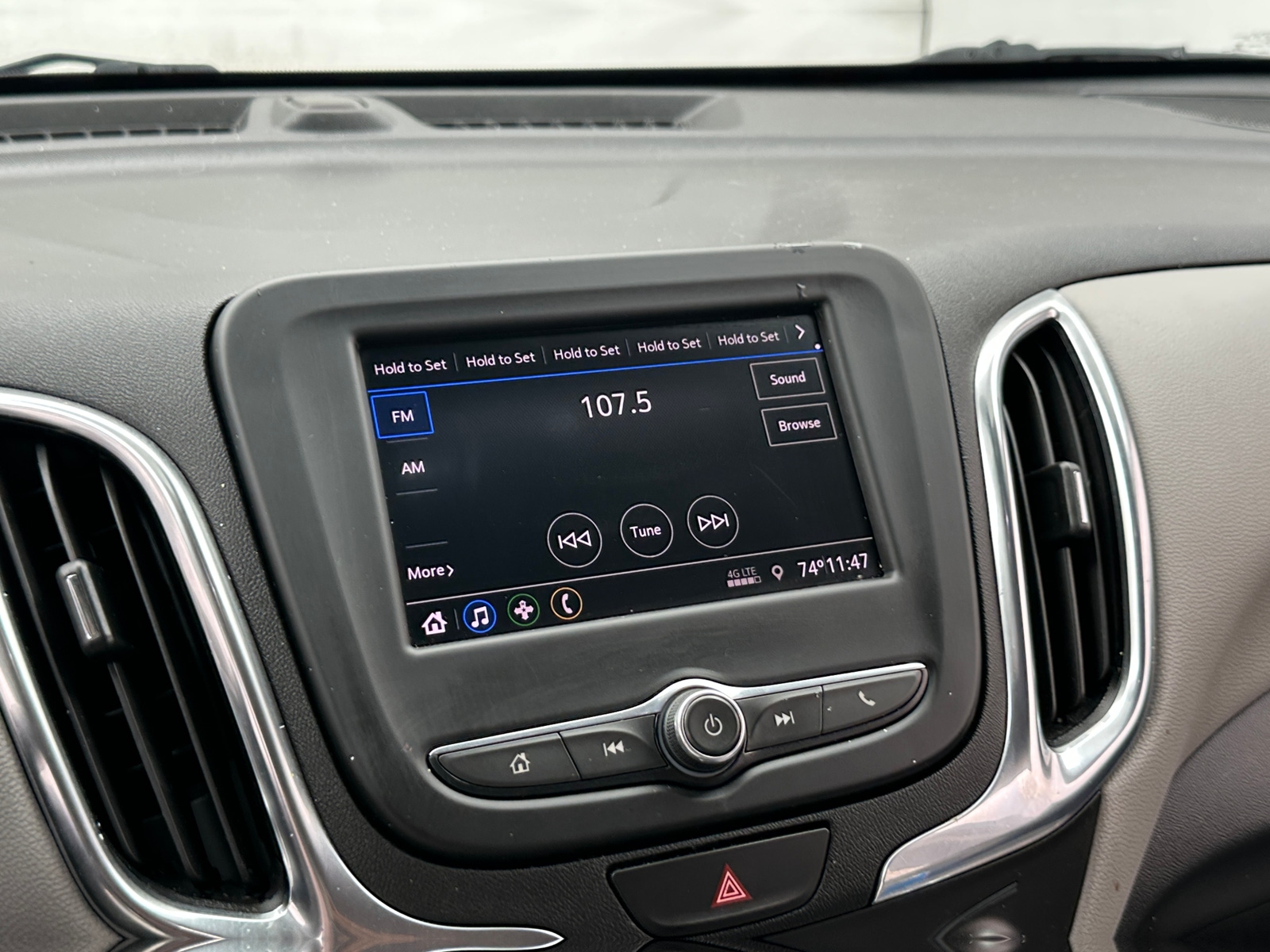 Thumbnail: 2021 Chevrolet Equinox - 4