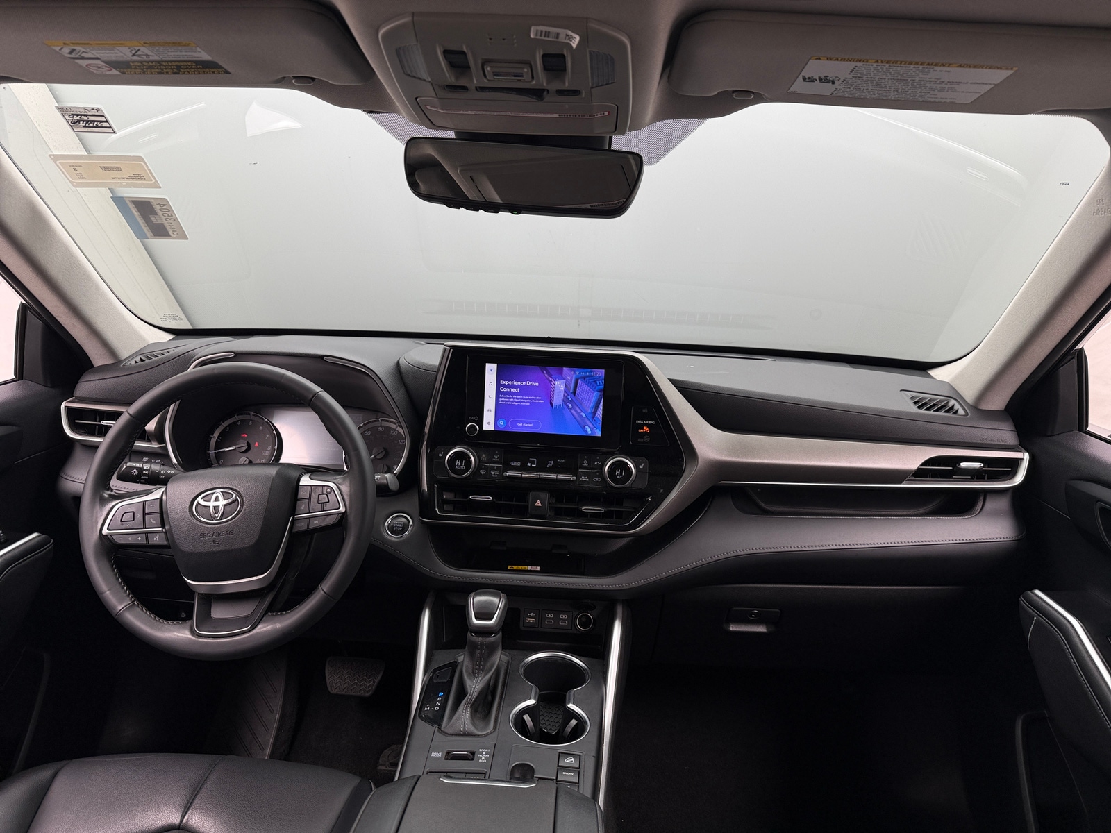 Thumbnail: 2023 Toyota Highlander - 2