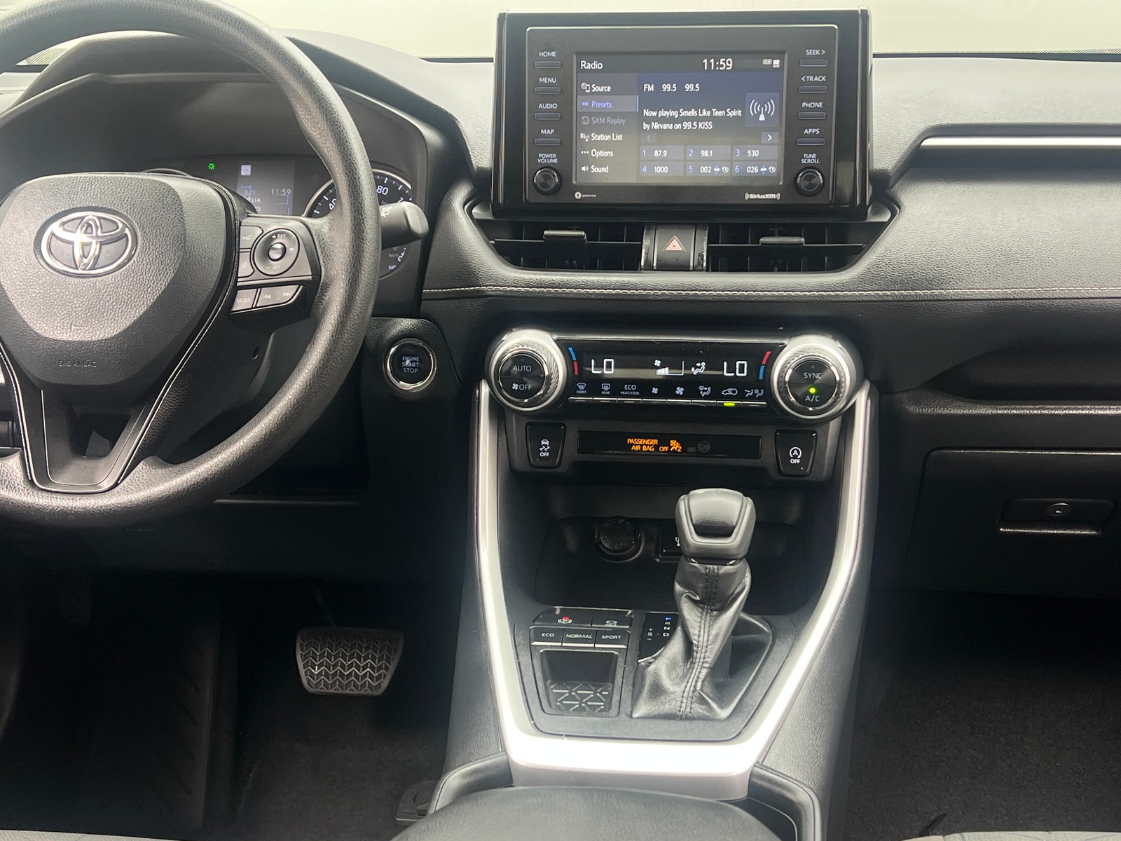 Thumbnail: 2022 Toyota RAV4 - 4
