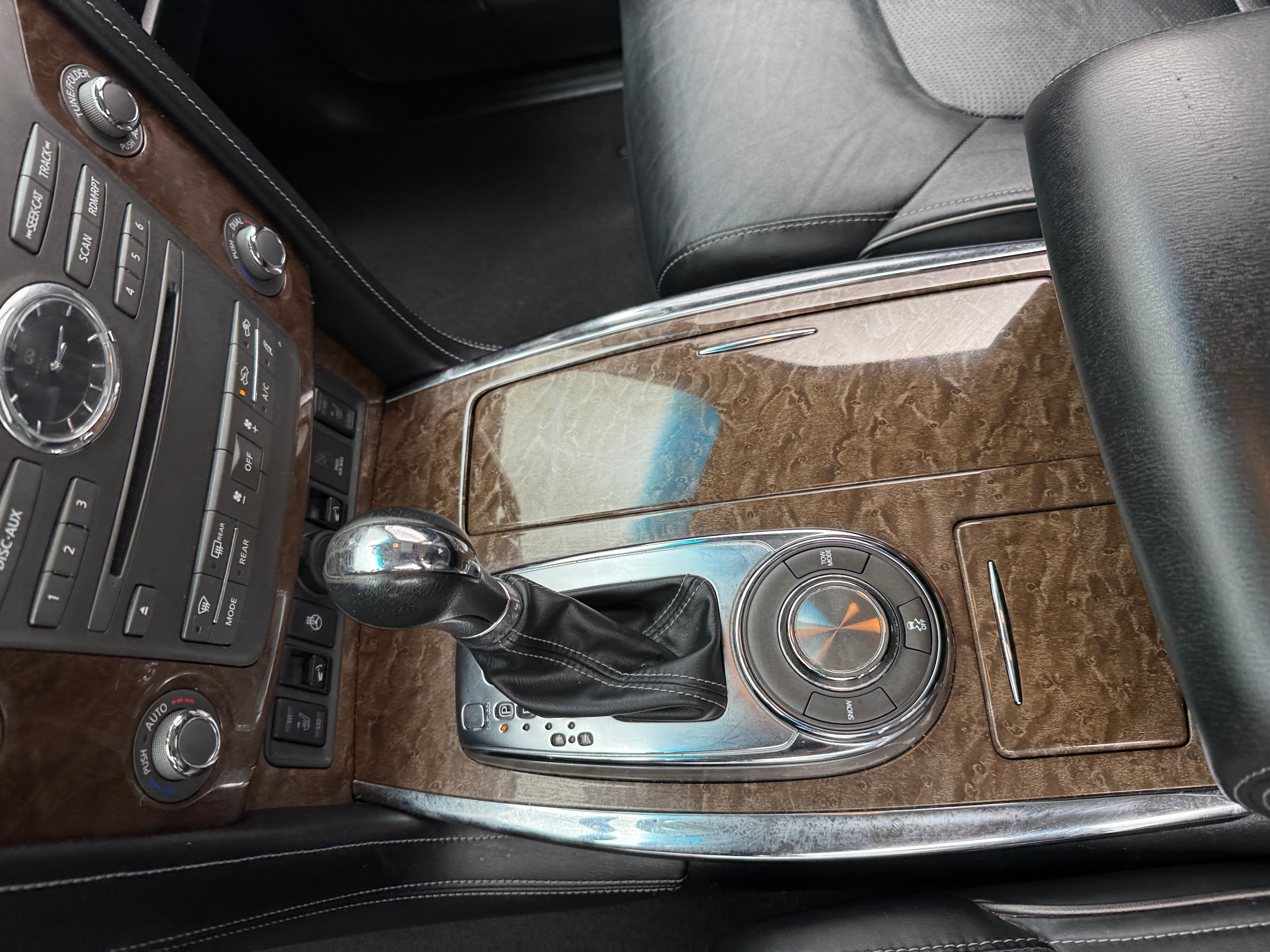 2016 INFINITI QX80