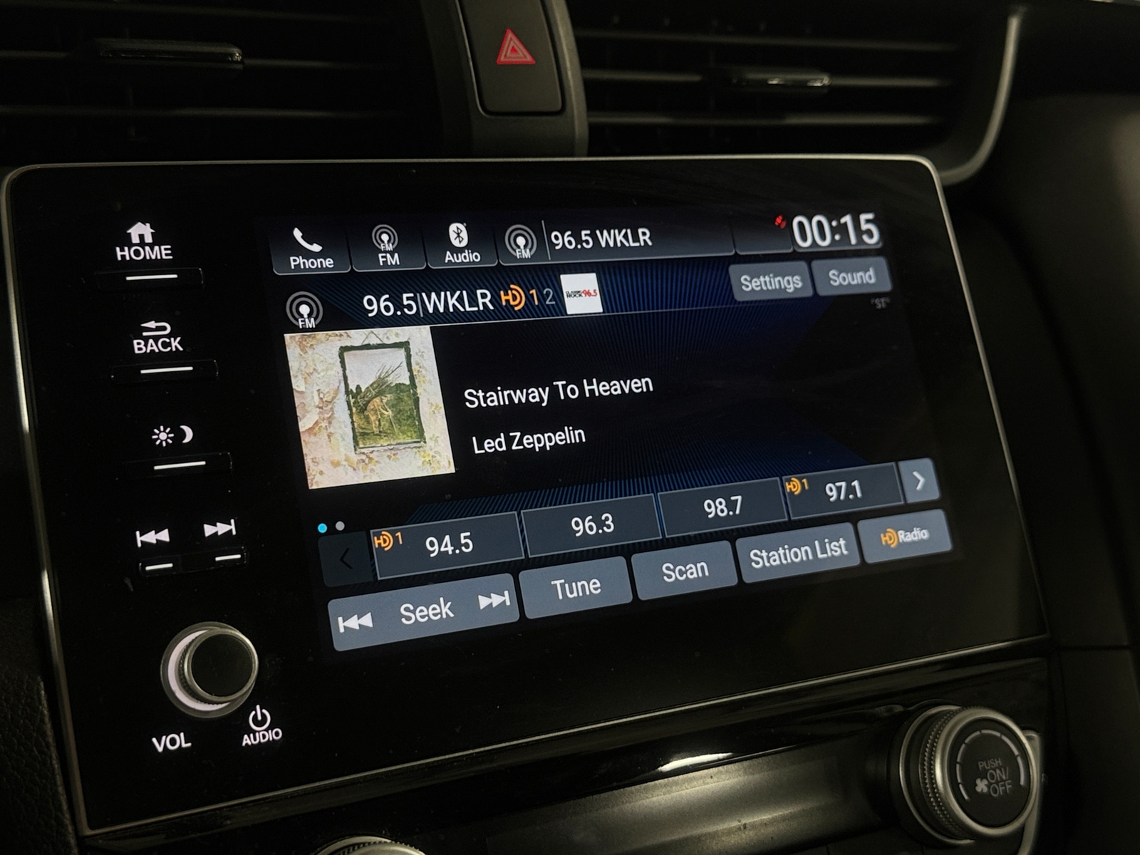 Thumbnail: 2019 Honda Insight - 4