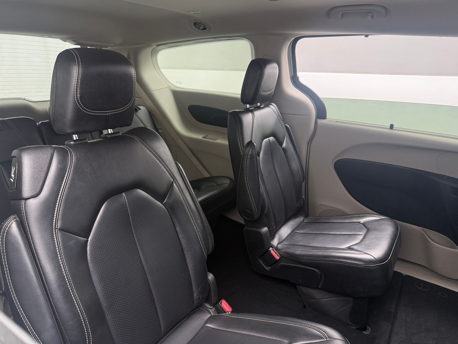 Thumbnail: 2023 Chrysler Pacifica - 5