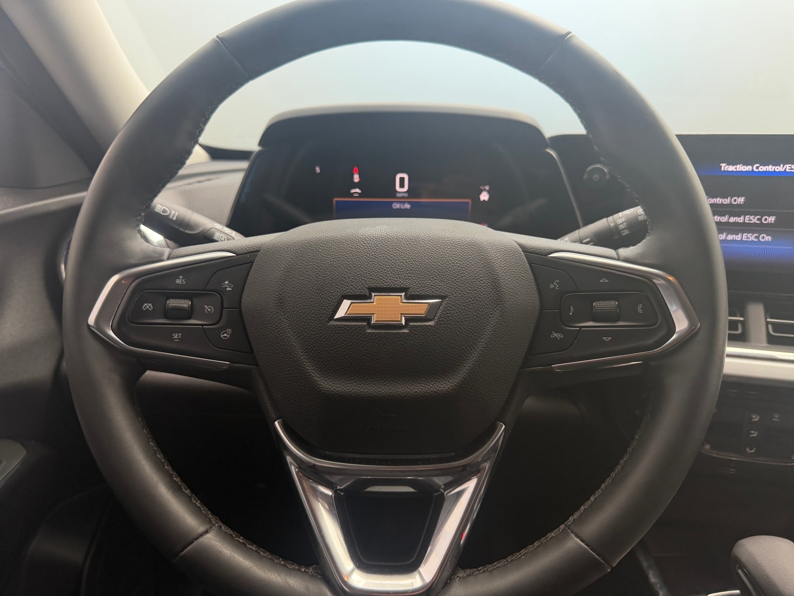 Thumbnail: 2025 Chevrolet Trax - 4