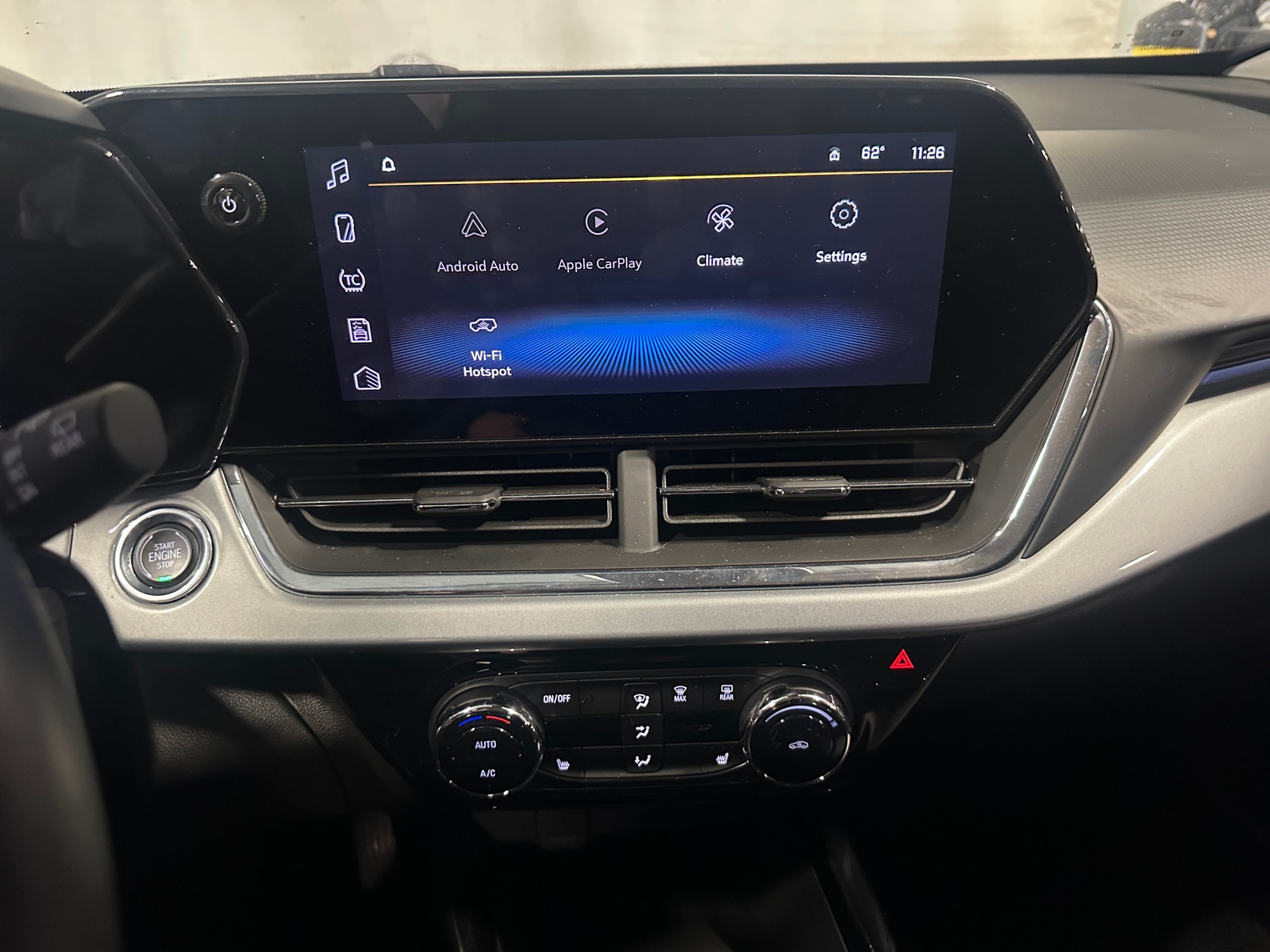 Thumbnail: 2025 Chevrolet Trax - 3