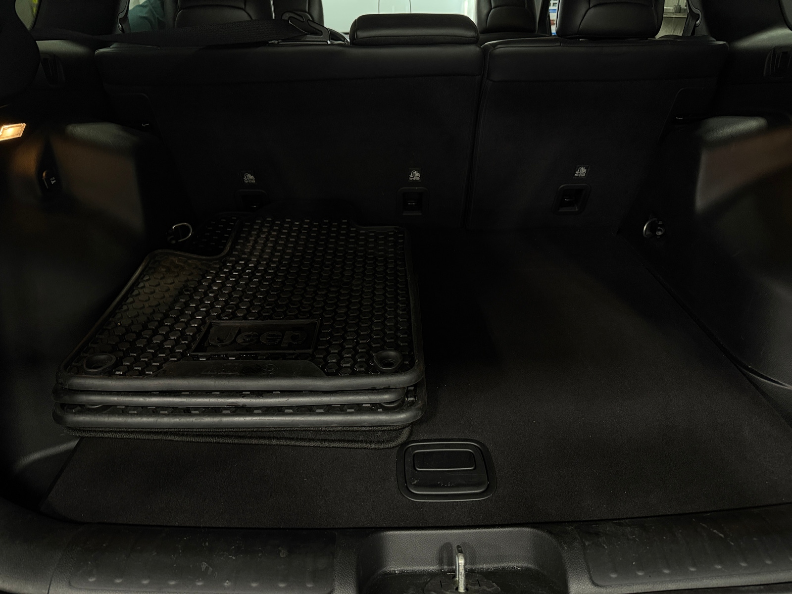Thumbnail: 2020 Jeep Cherokee - 7