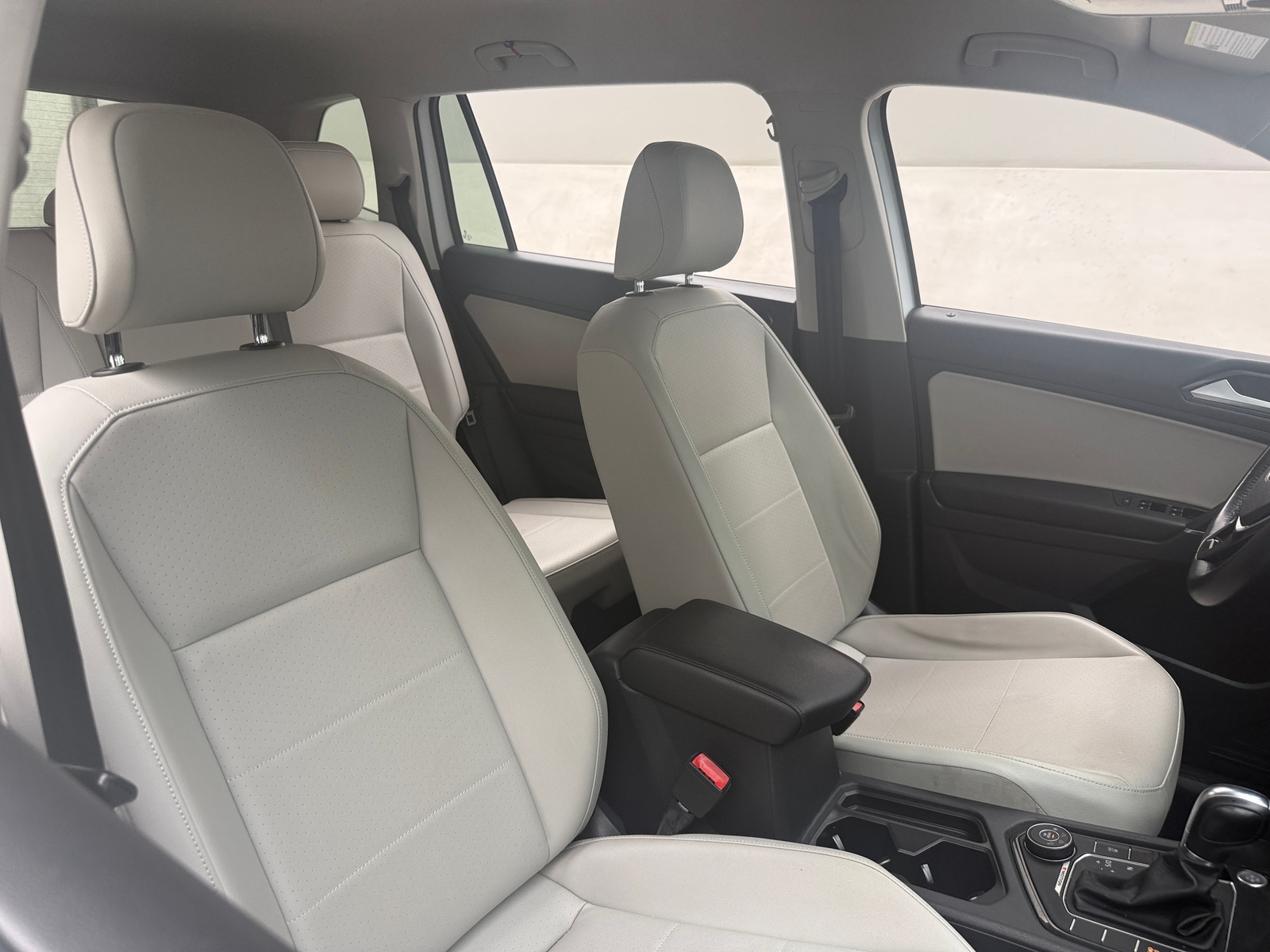 Thumbnail: 2018 Volkswagen Tiguan - 2