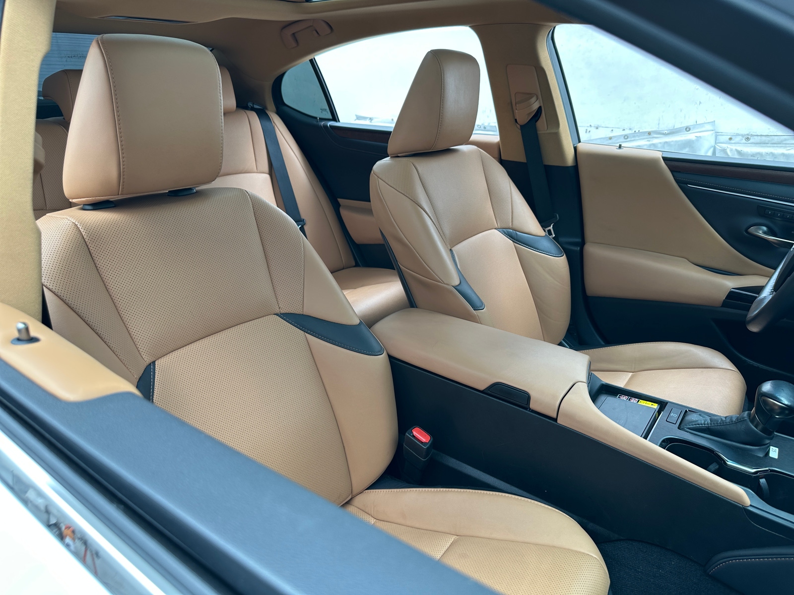 Thumbnail: 2024 Lexus ES - 2