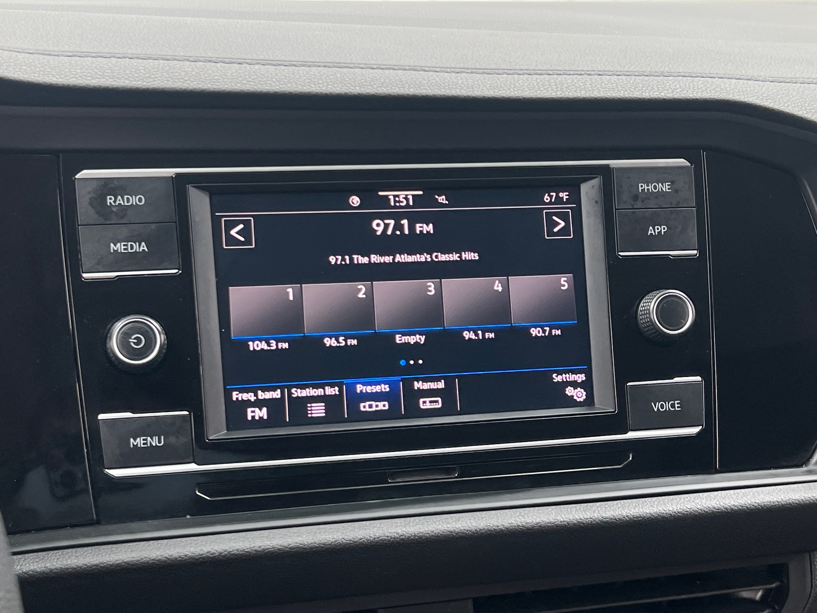 Thumbnail: 2021 Volkswagen Jetta - 4
