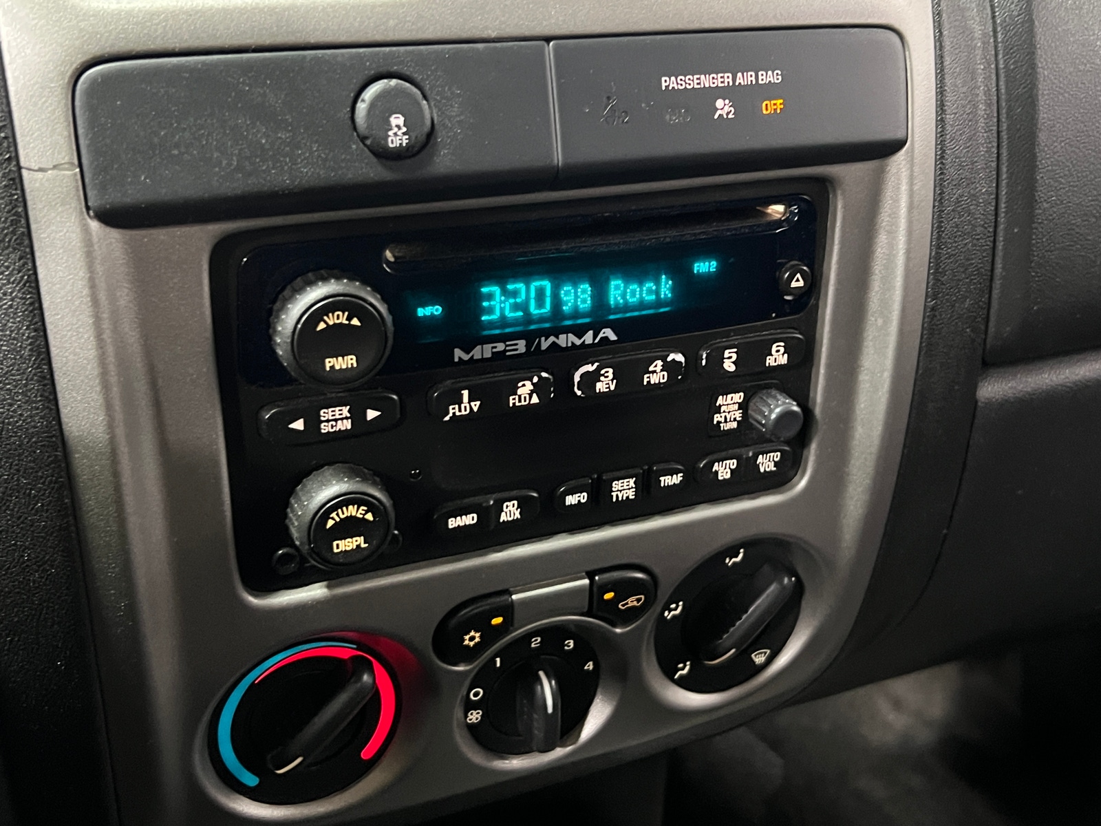 Thumbnail: 2012 Chevrolet Colorado - 3