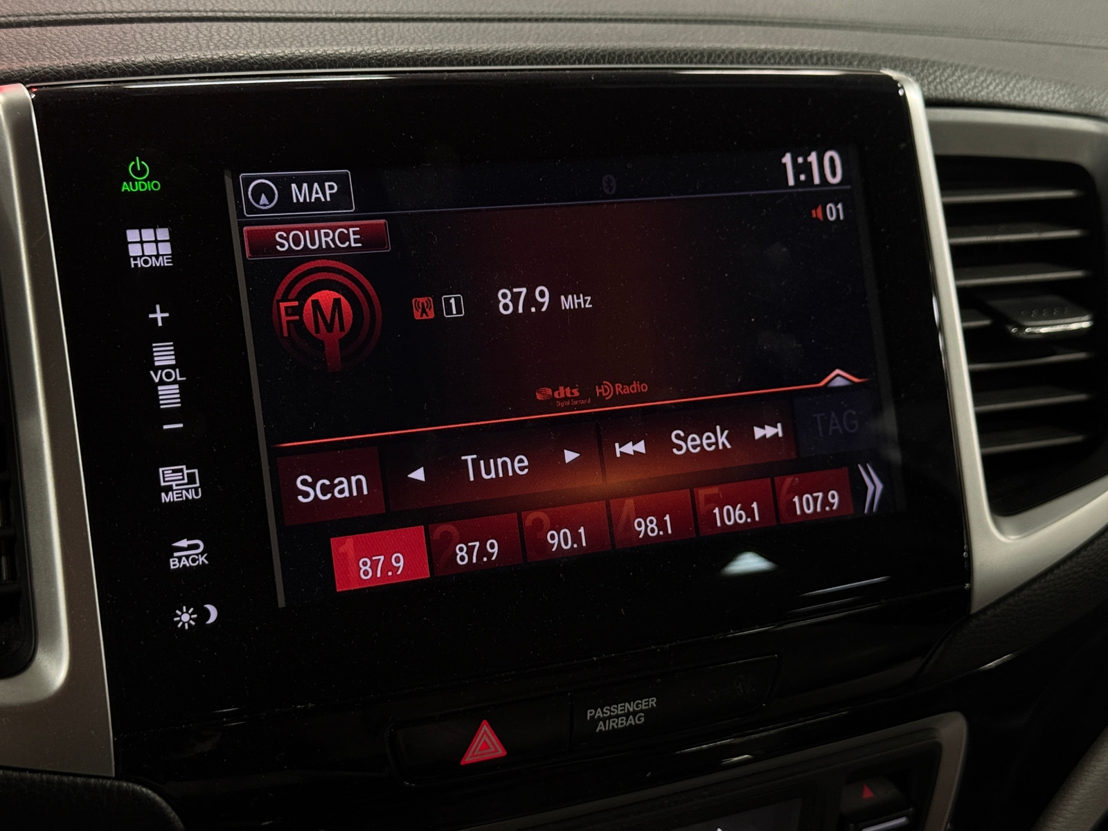 Thumbnail: 2016 Honda Pilot - 3