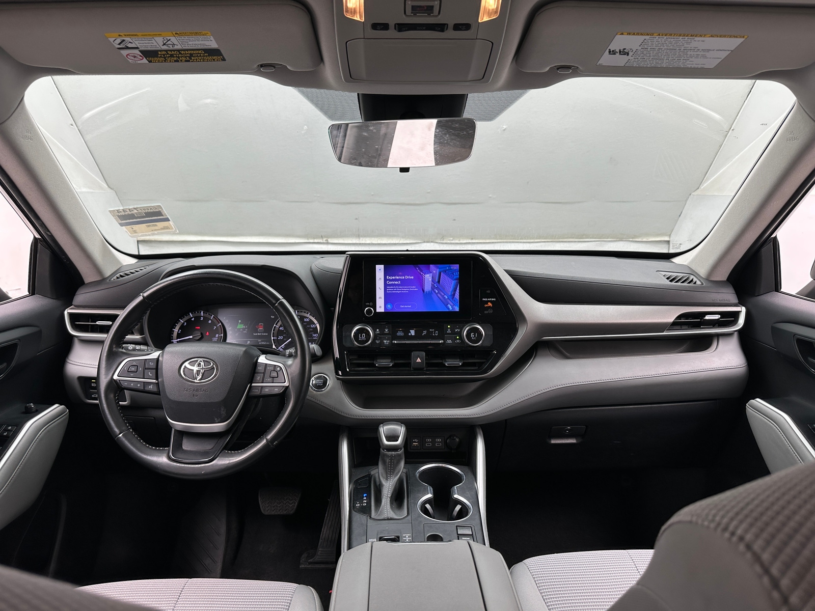 Thumbnail: 2023 Toyota Highlander - 3