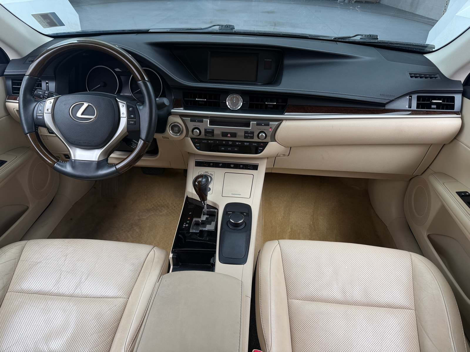 Thumbnail: 2013 Lexus ES - 3