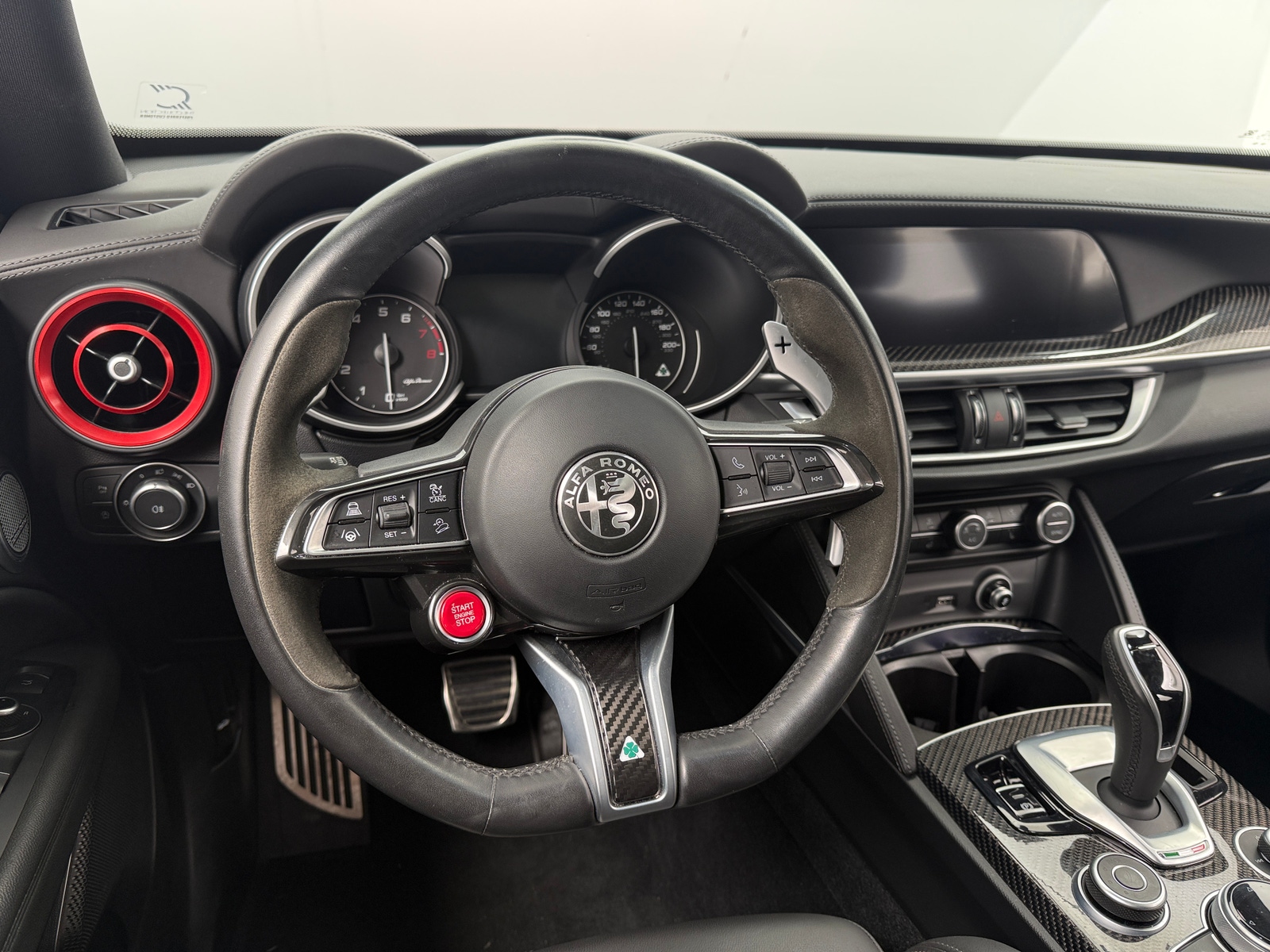 Thumbnail: 2022 Alfa Romeo Stelvio - 4