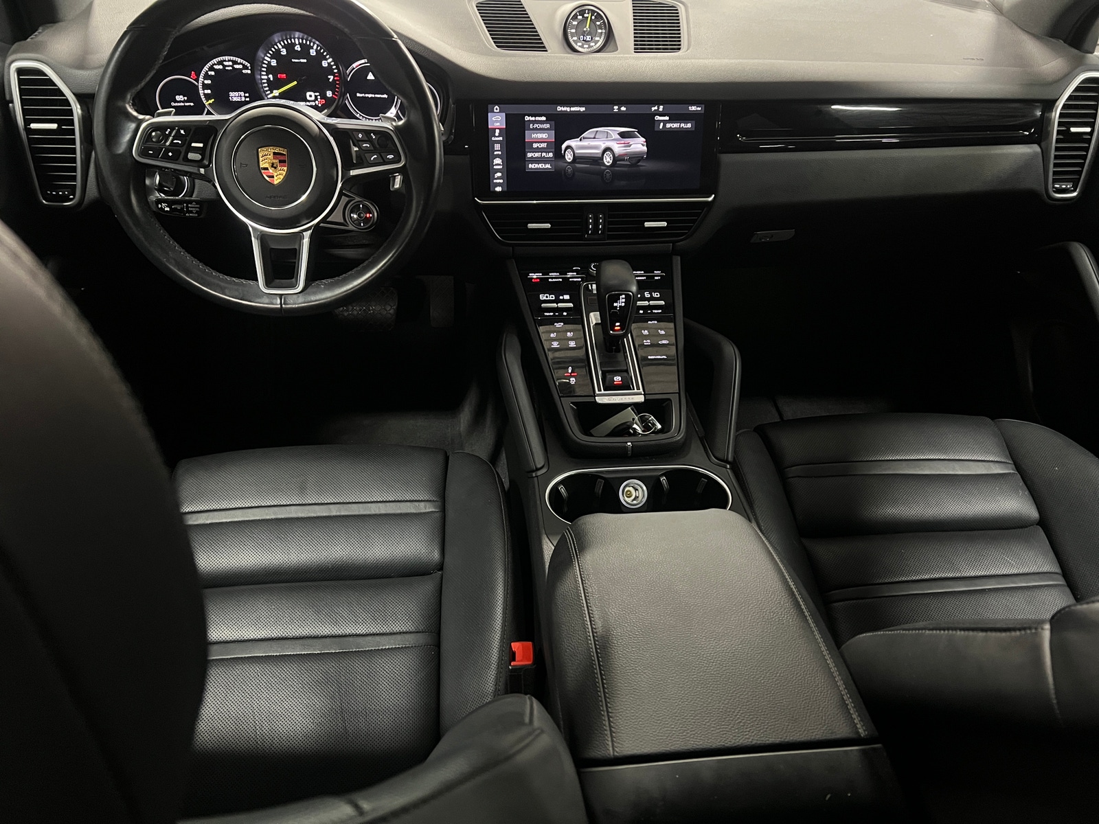 Thumbnail: 2020 Porsche Cayenne - 3