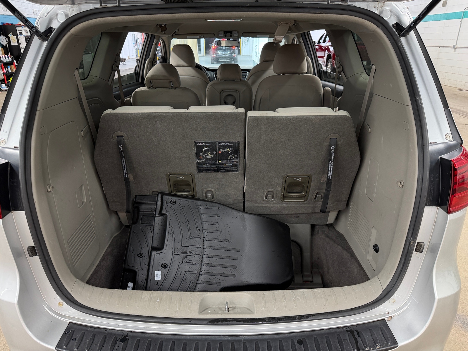 Thumbnail: 2019 Kia Sedona - 7
