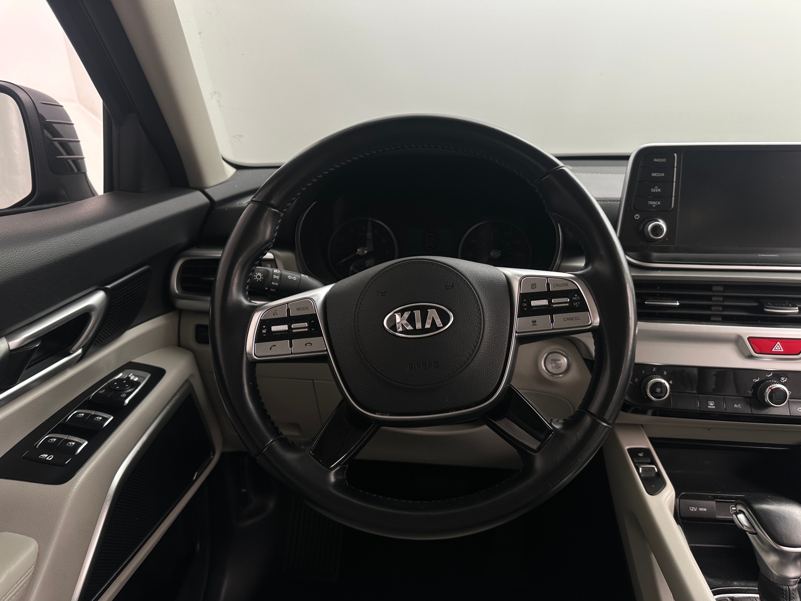 Thumbnail: 2020 Kia Telluride - 4