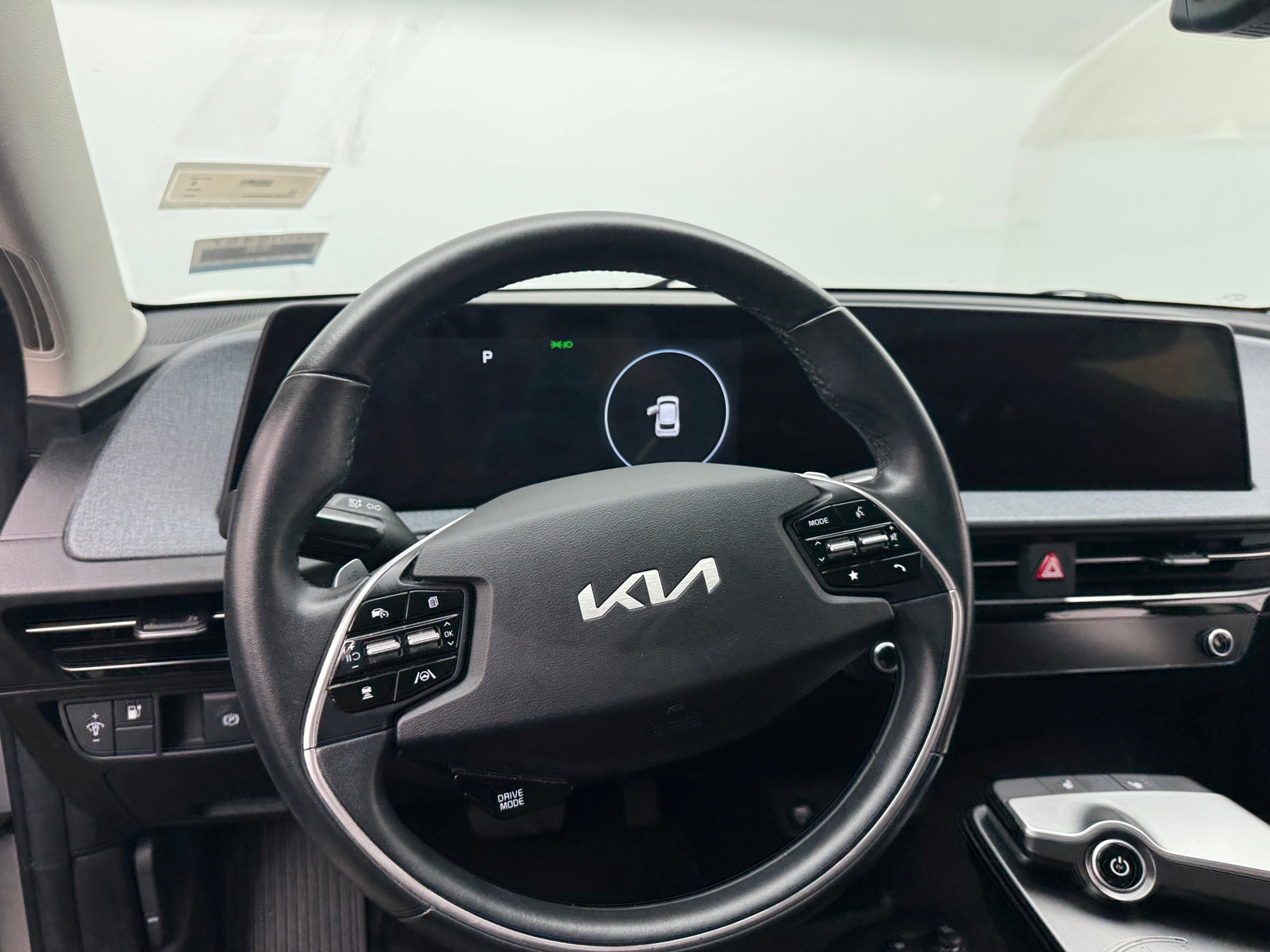 Thumbnail: 2022 Kia EV6 - 4