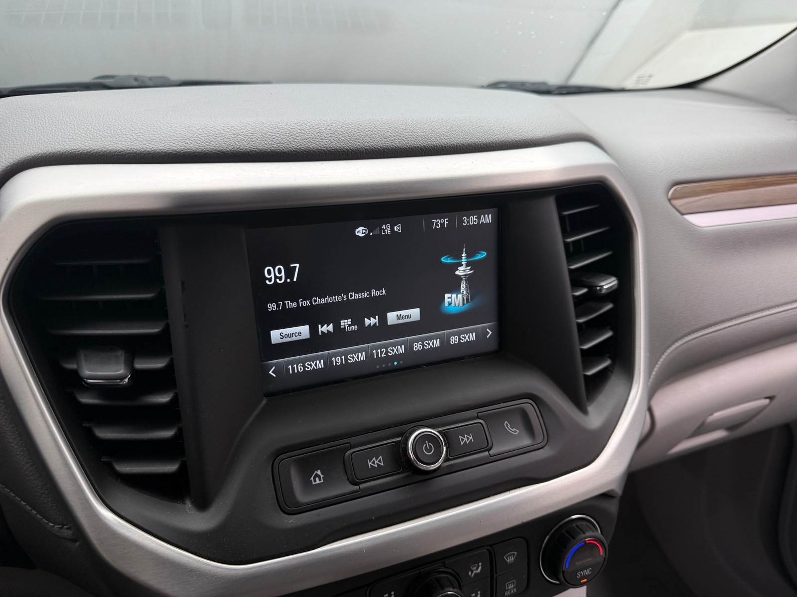 Thumbnail: 2017 GMC Acadia - 4
