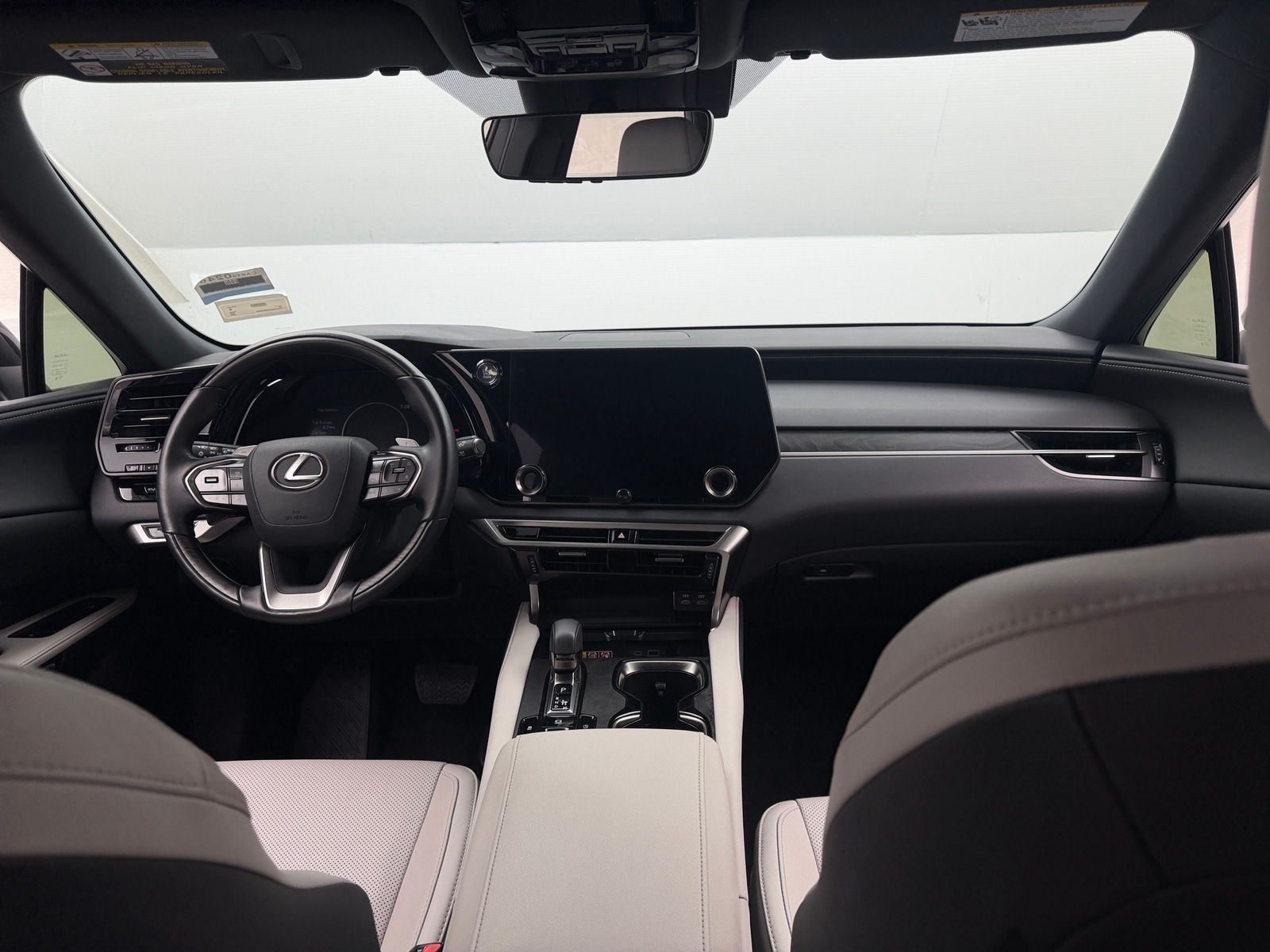 Thumbnail: 2024 Lexus RX - 3