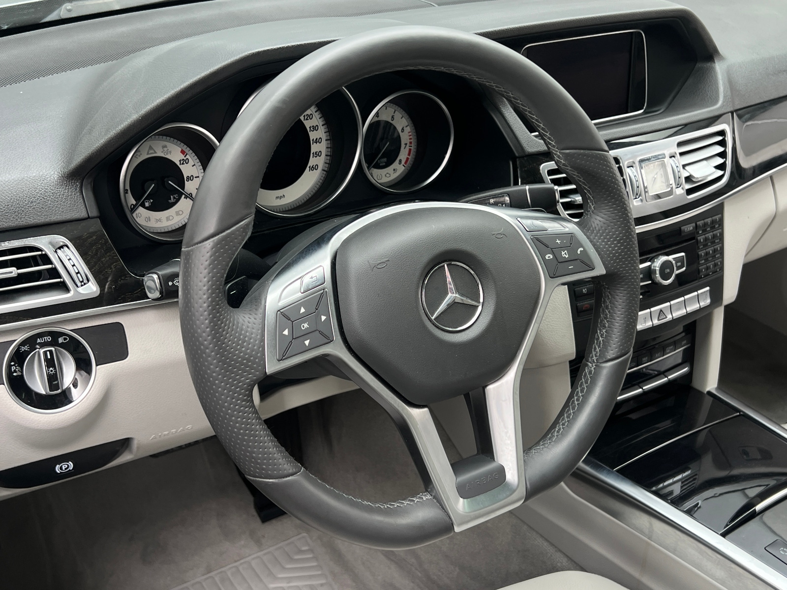 Thumbnail: 2014 Mercedes-Benz E-Class - 4