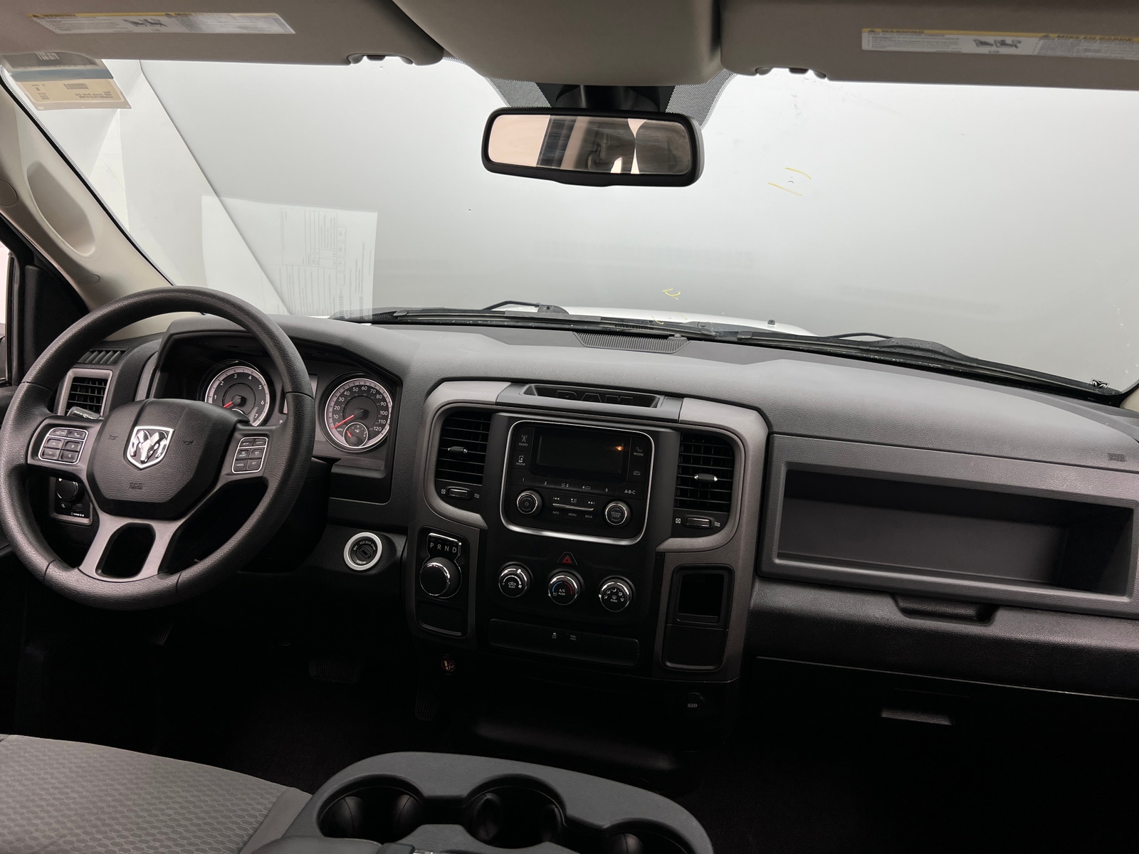 Thumbnail: 2020 RAM 1500 Classic - 3