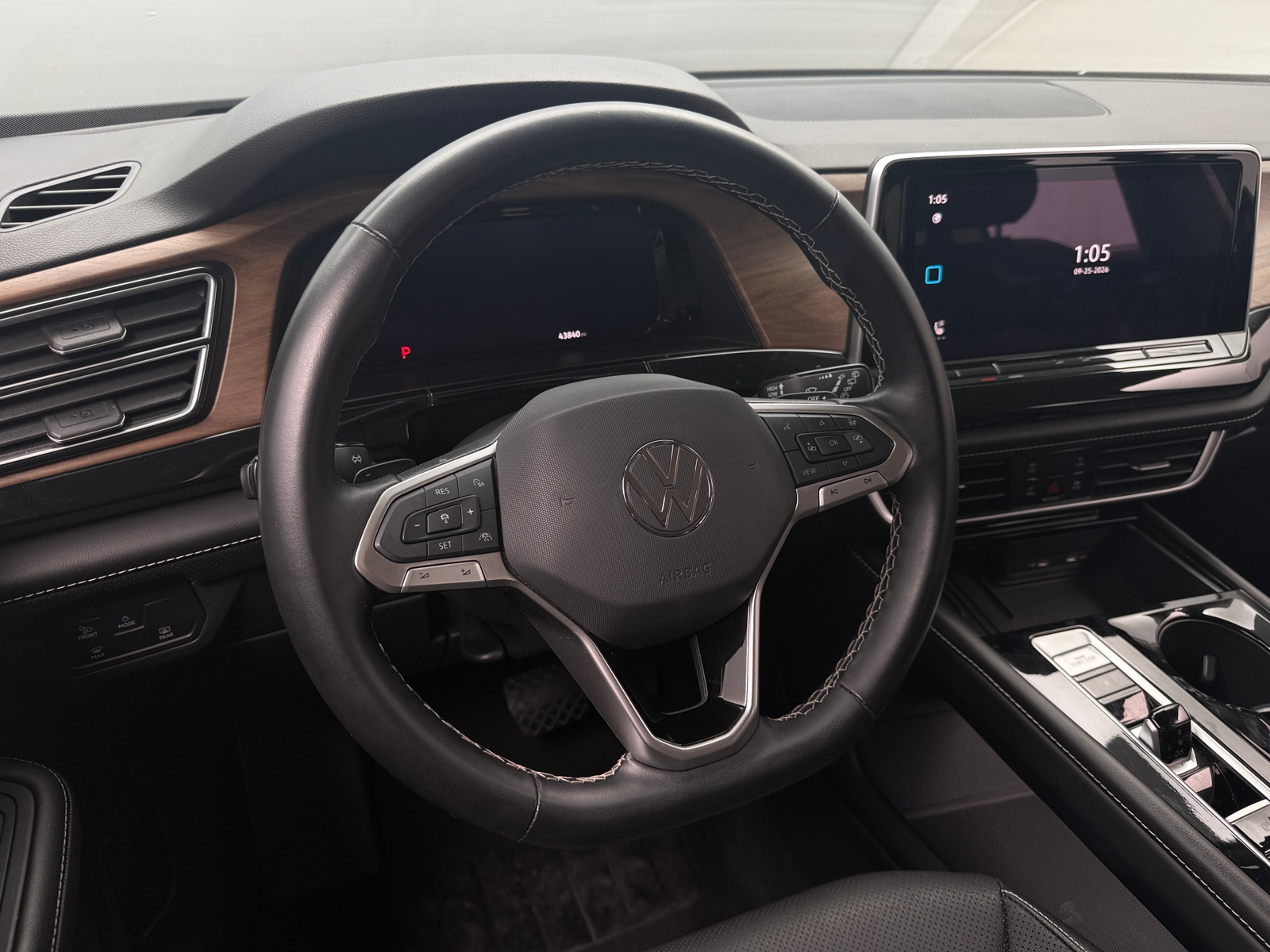 Thumbnail: 2025 Volkswagen Atlas - 4