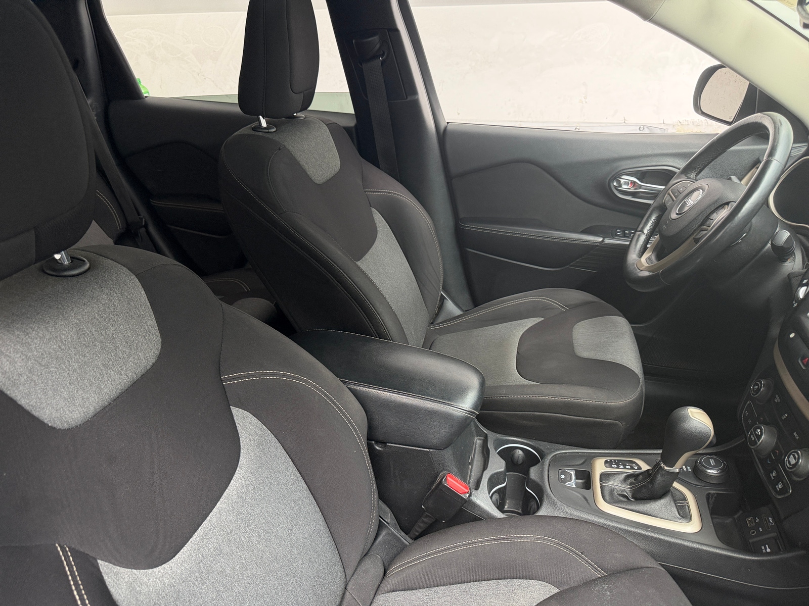 Thumbnail: 2014 Jeep Cherokee - 2
