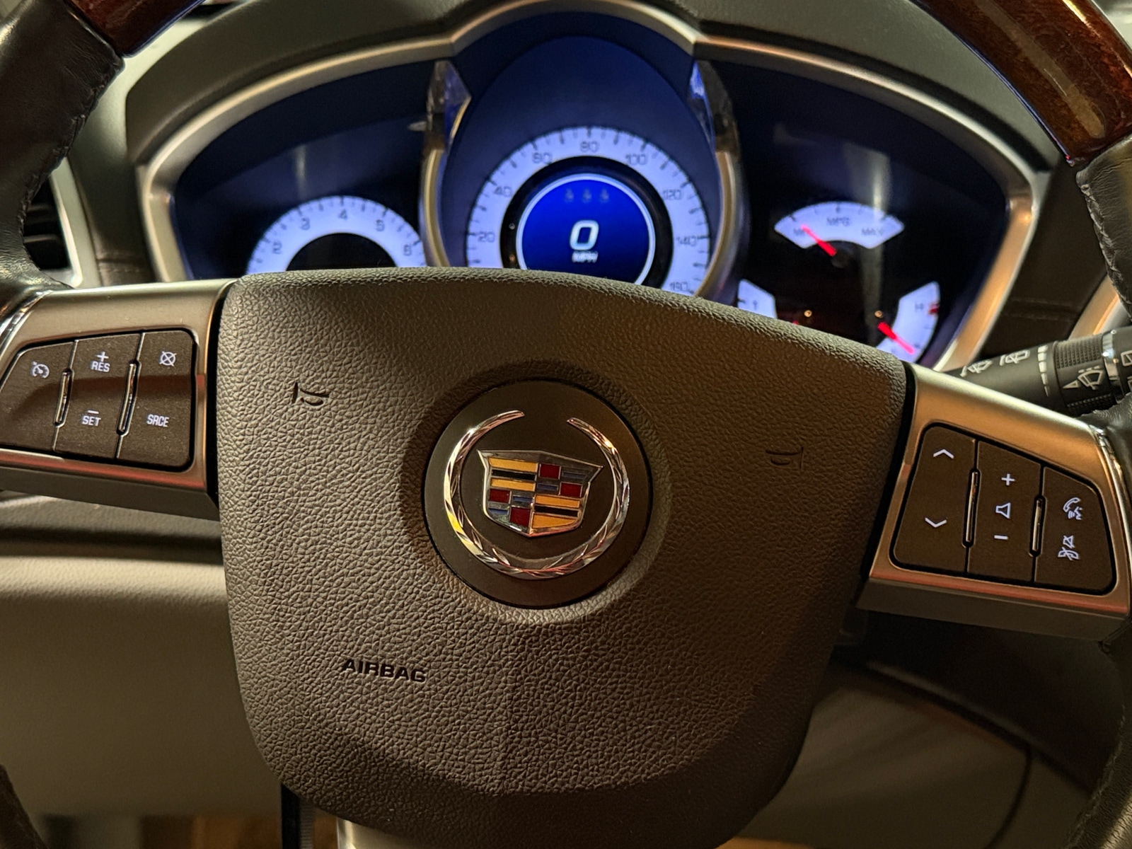 Thumbnail: 2011 Cadillac SRX - 4