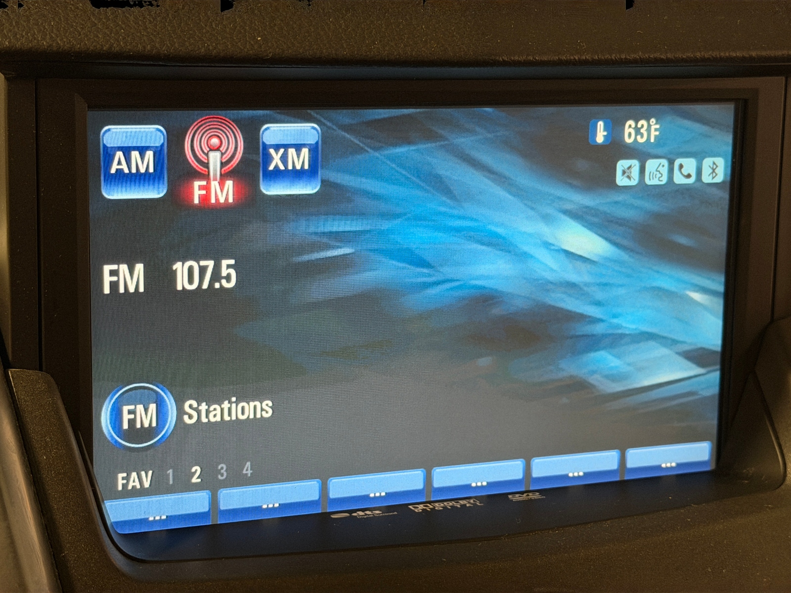 Thumbnail: 2011 Cadillac SRX - 3