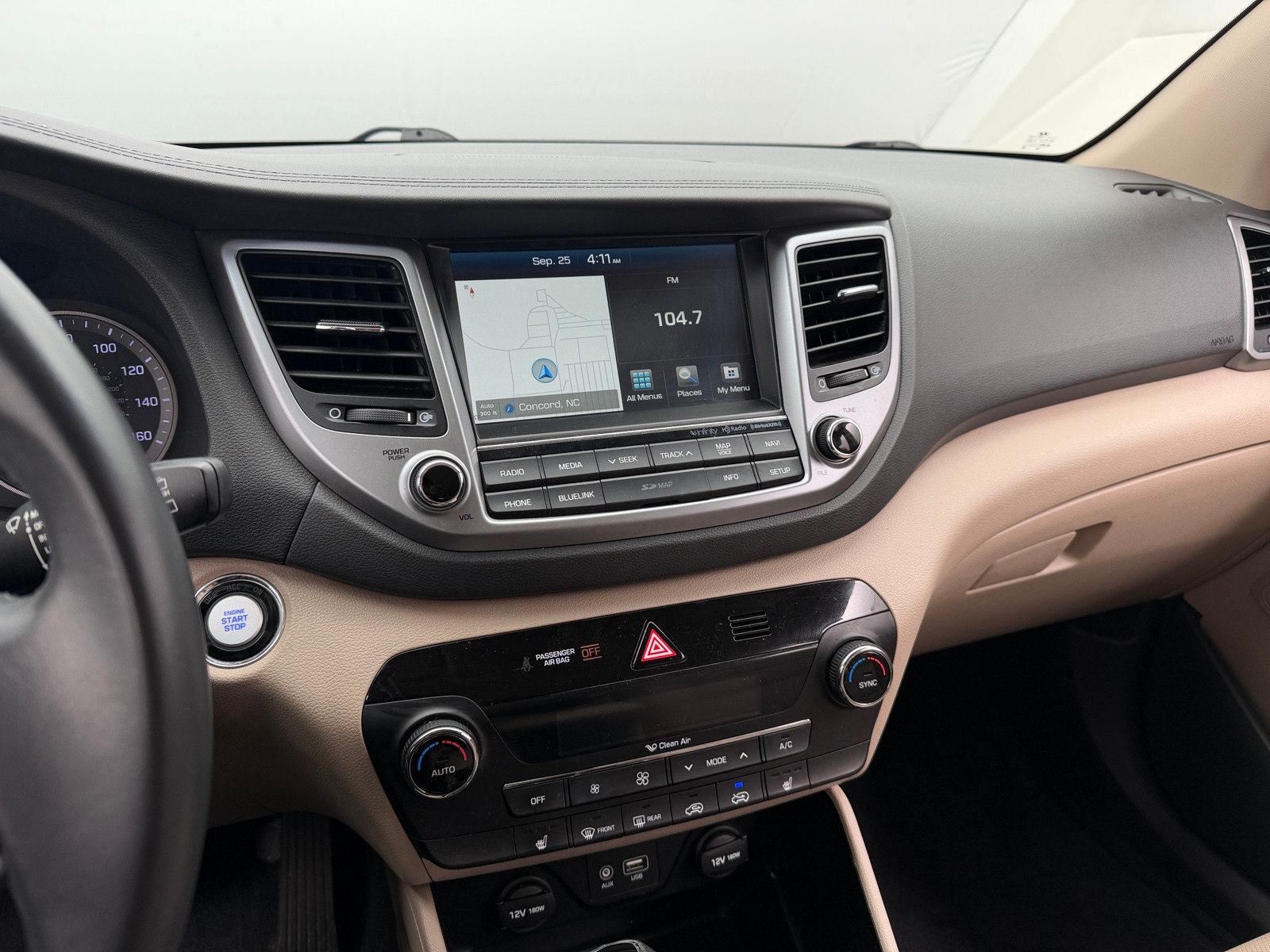 Thumbnail: 2017 Hyundai Tucson - 4