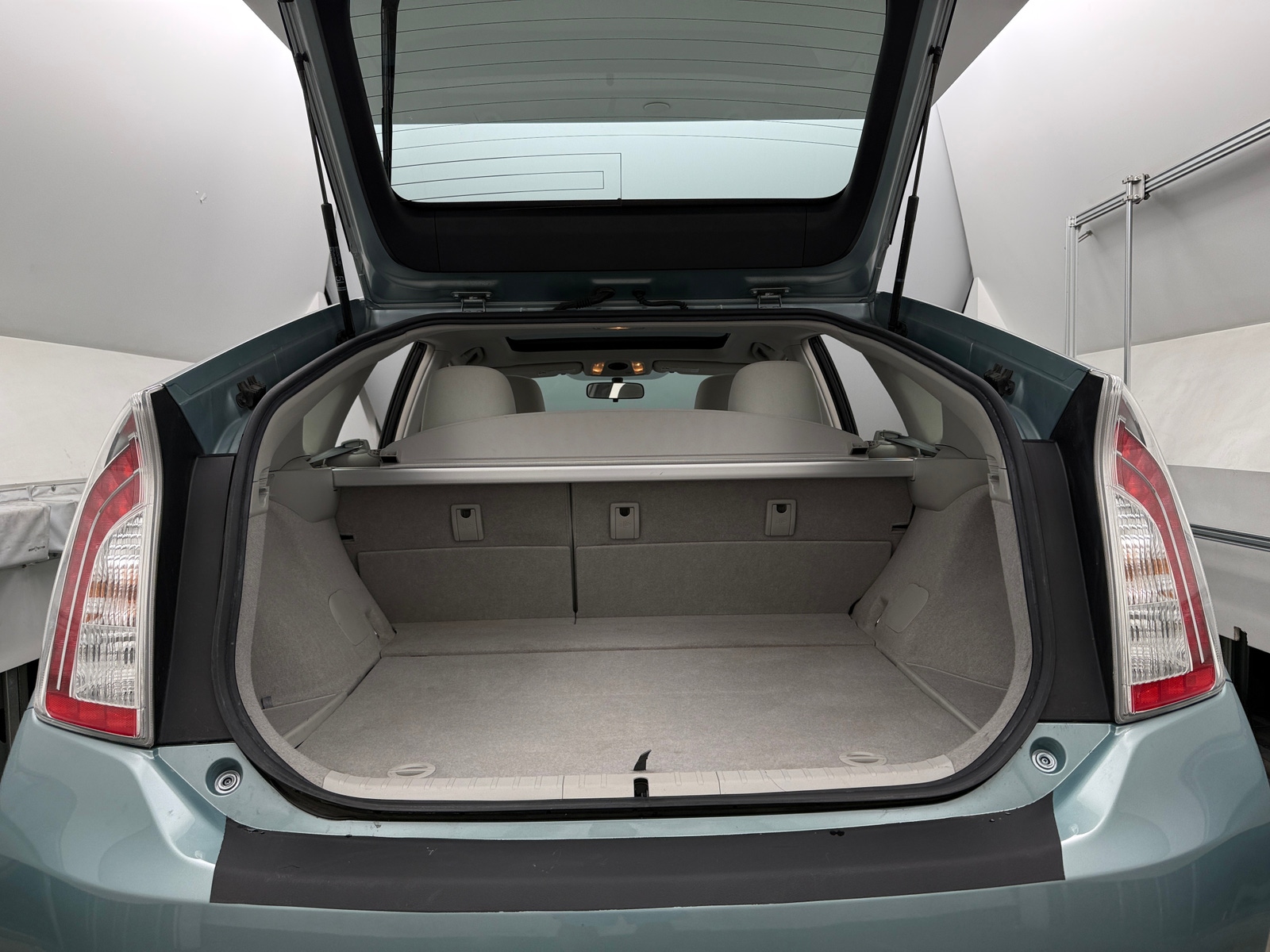 Thumbnail: 2014 Toyota Prius - 7