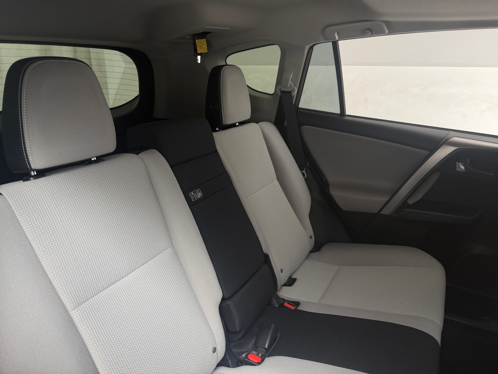 Thumbnail: 2018 Toyota RAV4 - 6
