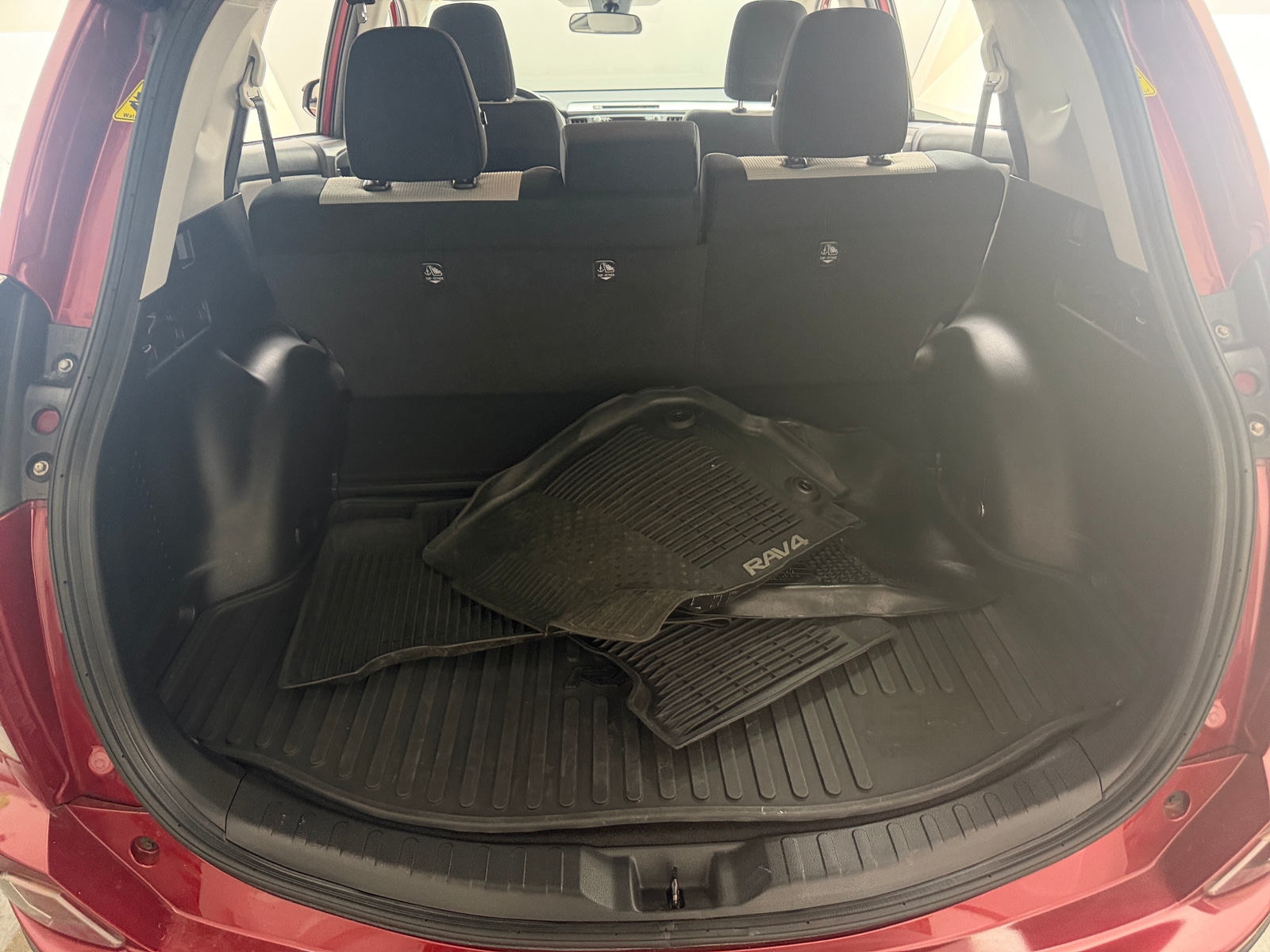 Thumbnail: 2018 Toyota RAV4 - 7