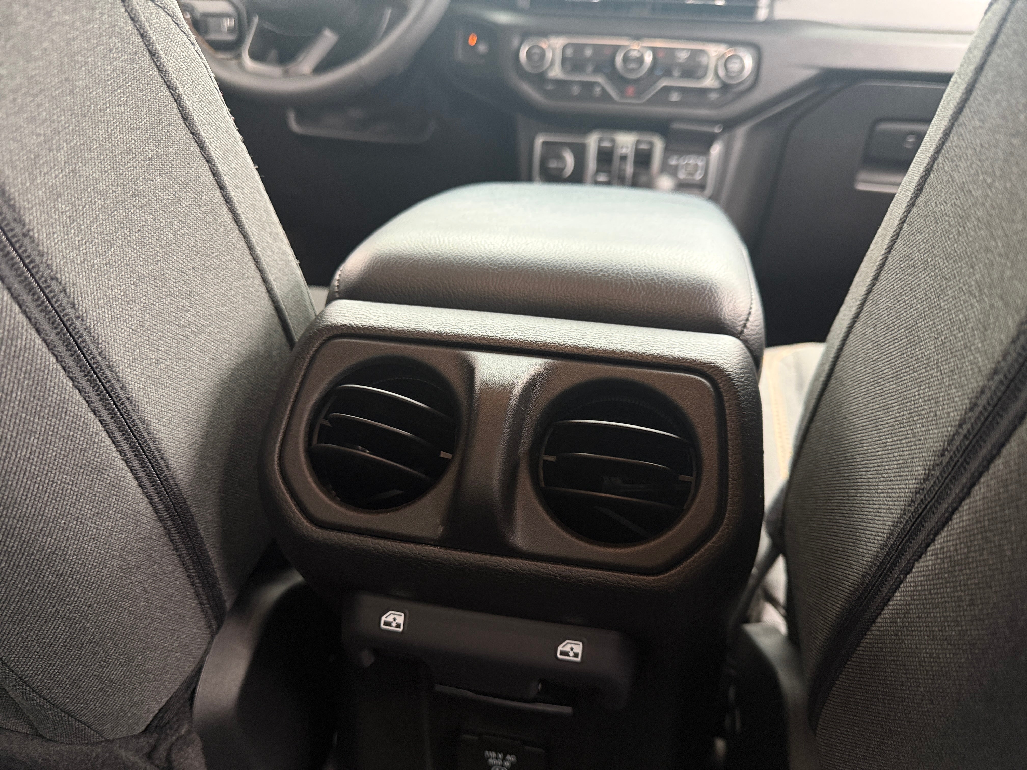 Used 2024 Jeep Gladiator Sport S with VIN 1C6JJTAG0RL113318 for sale in Little Rock
