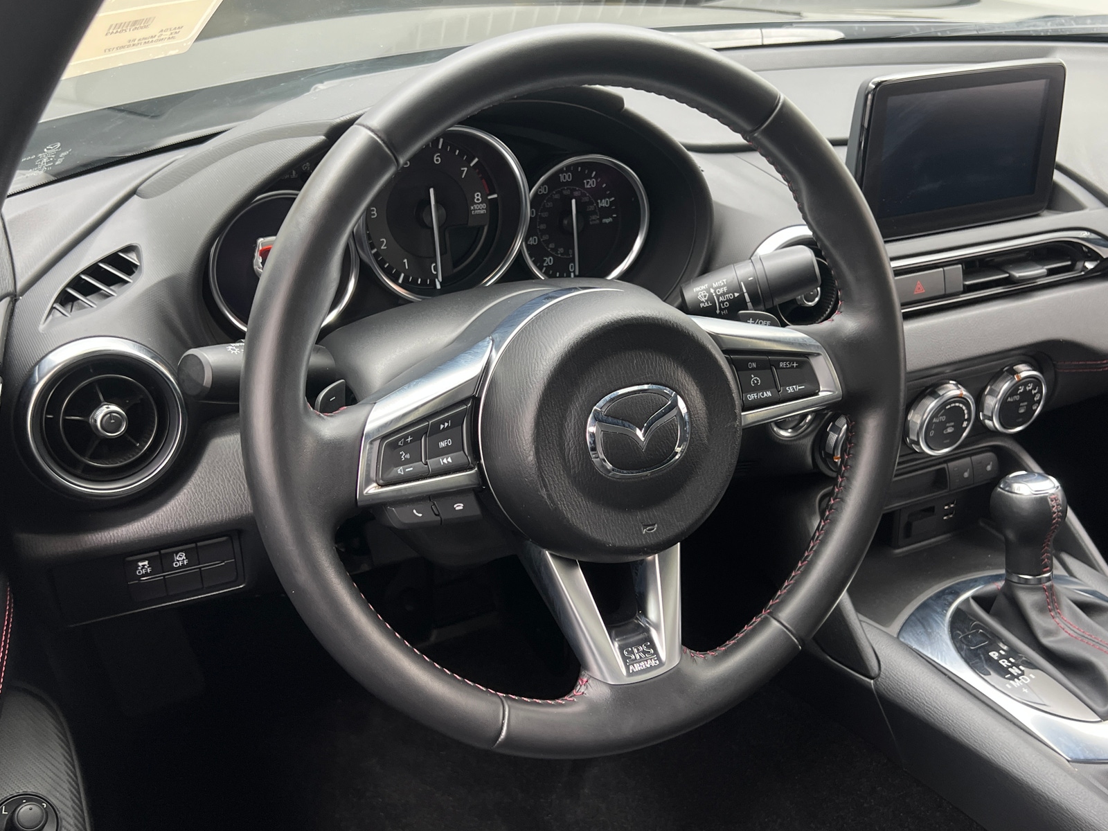 Thumbnail: 2019 Mazda MX-5 Miata - 3