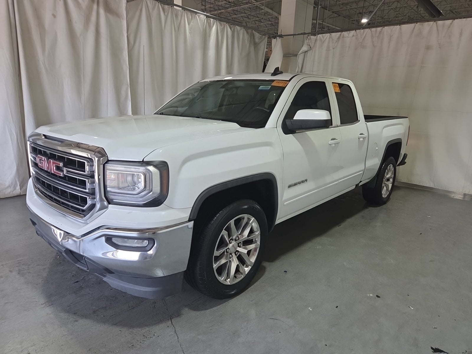 2017 GMC Sierra 1500 2WD Double Cab 143.5" Sle