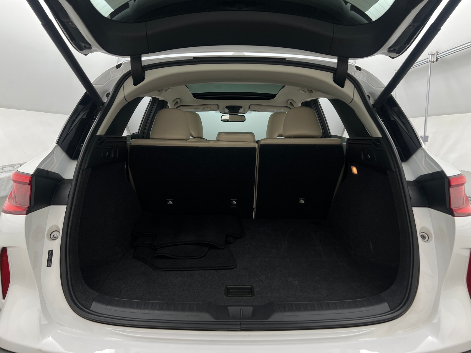 Thumbnail: 2019 INFINITI QX50 - 6