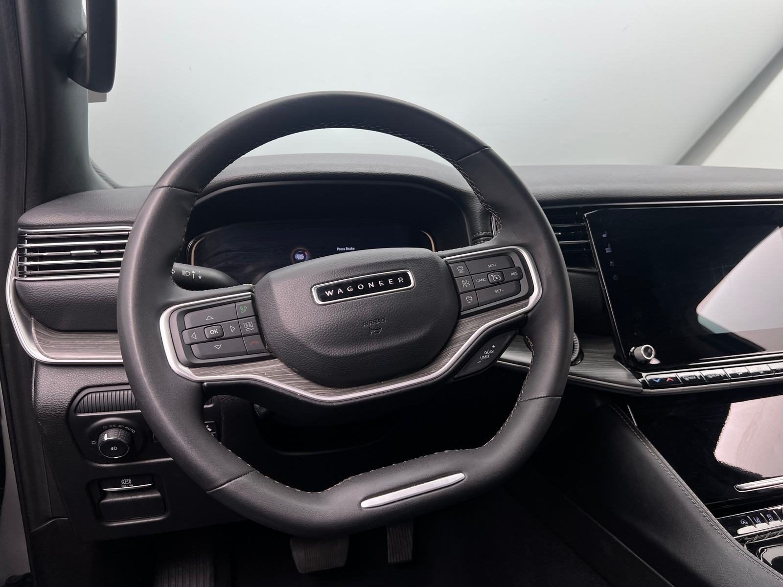 Thumbnail: 2024 Jeep Wagoneer - 4