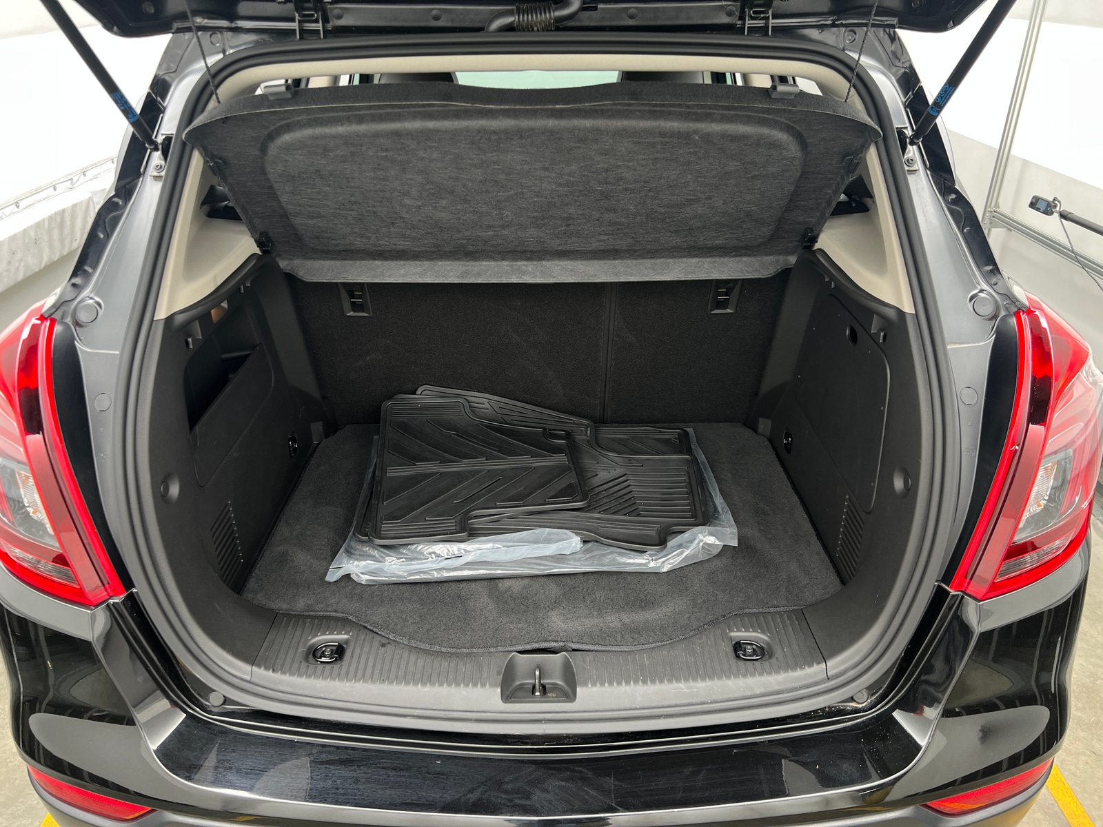 Thumbnail: 2019 Buick Encore - 6