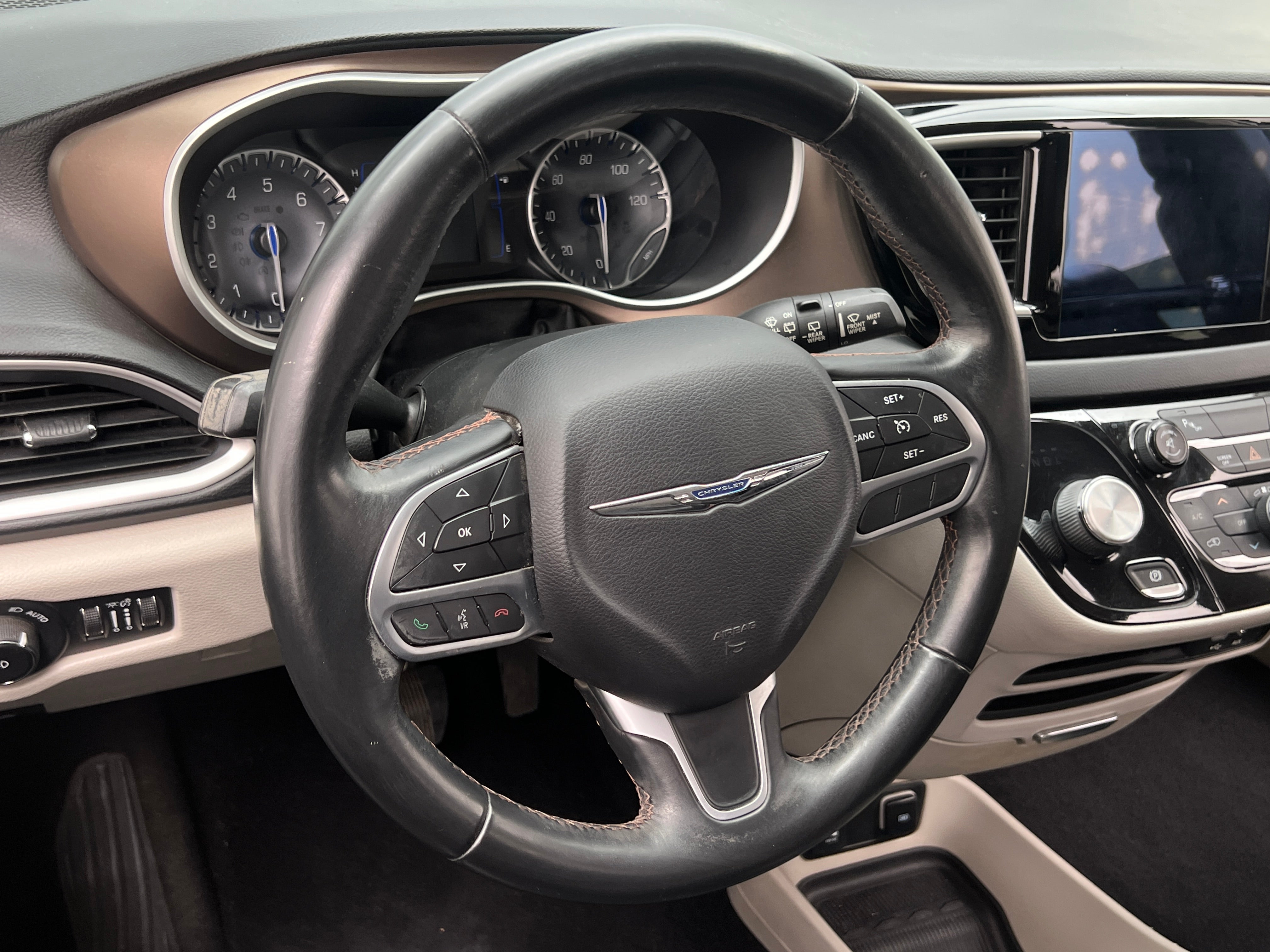 2017 Chrysler Pacifica Touring-L