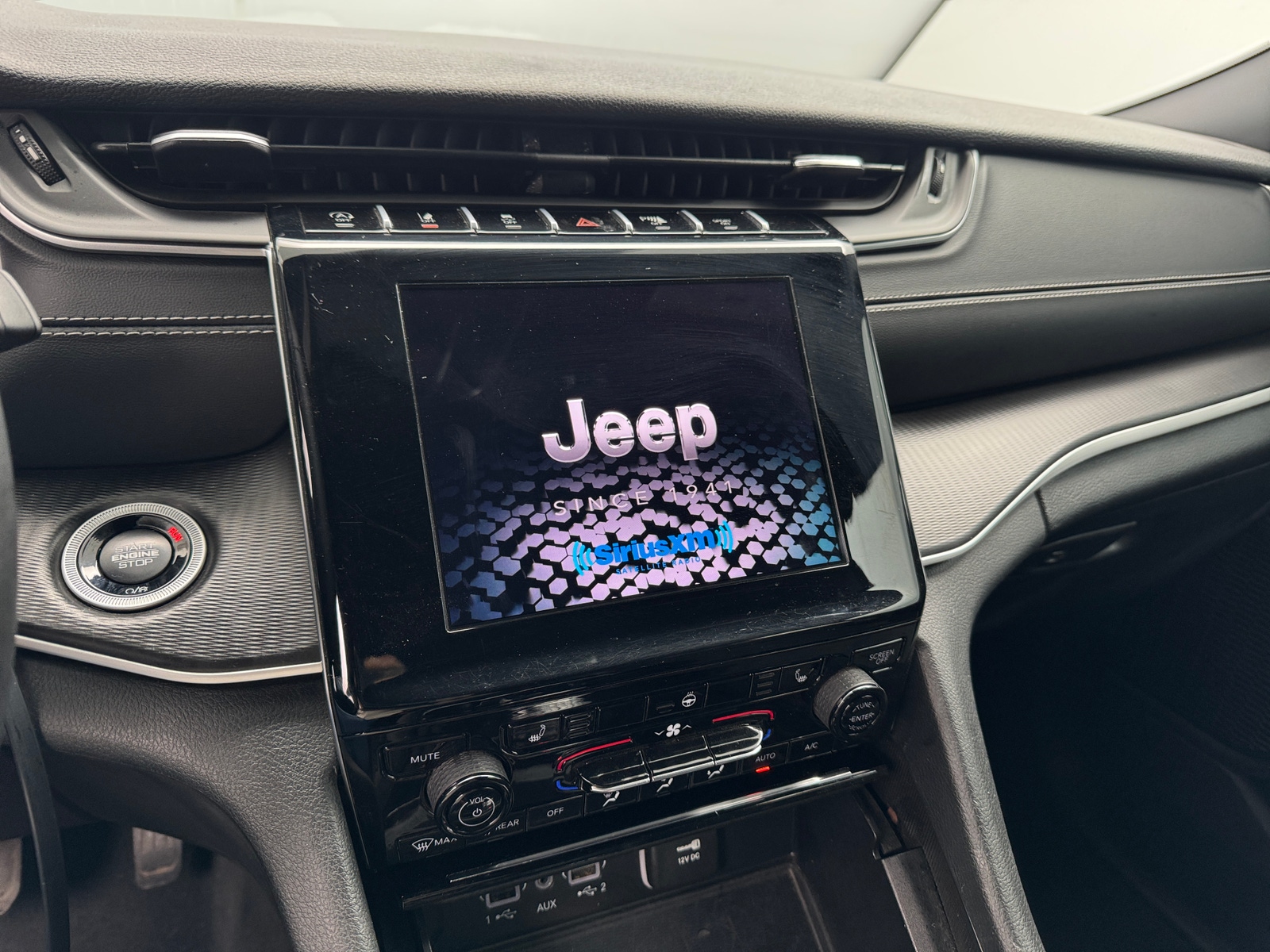 Thumbnail: 2025 Jeep Grand Cherokee L - 3